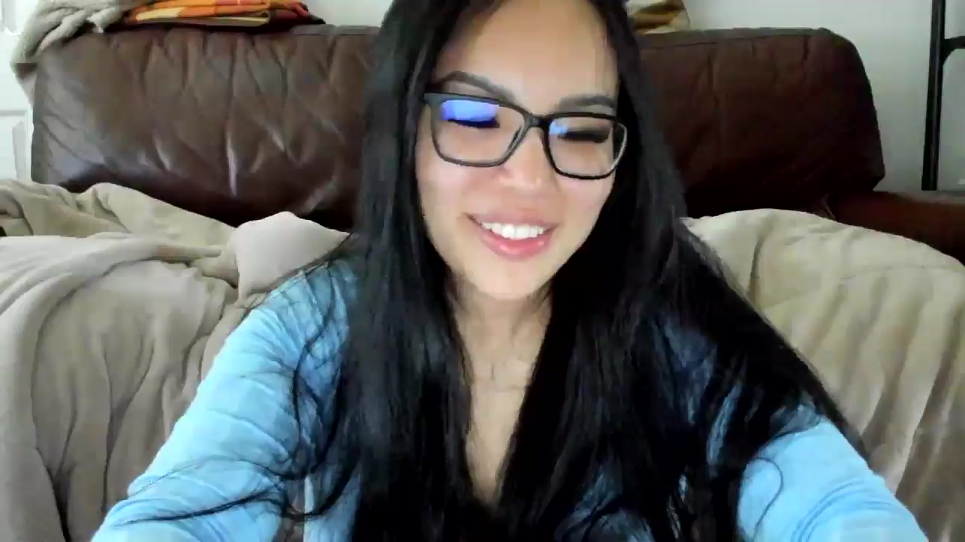 Gallery image thumbnail from DumplingHyuga's myfreecams stream on, 04/25/2025, 19:15 image 6 of 20