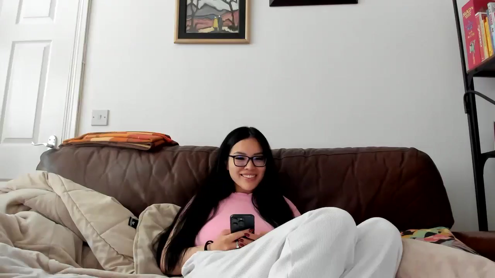 Gallery image thumbnail from DumplingHyuga's myfreecams stream on, 05/01/2025, 17:56 image 9 of 20