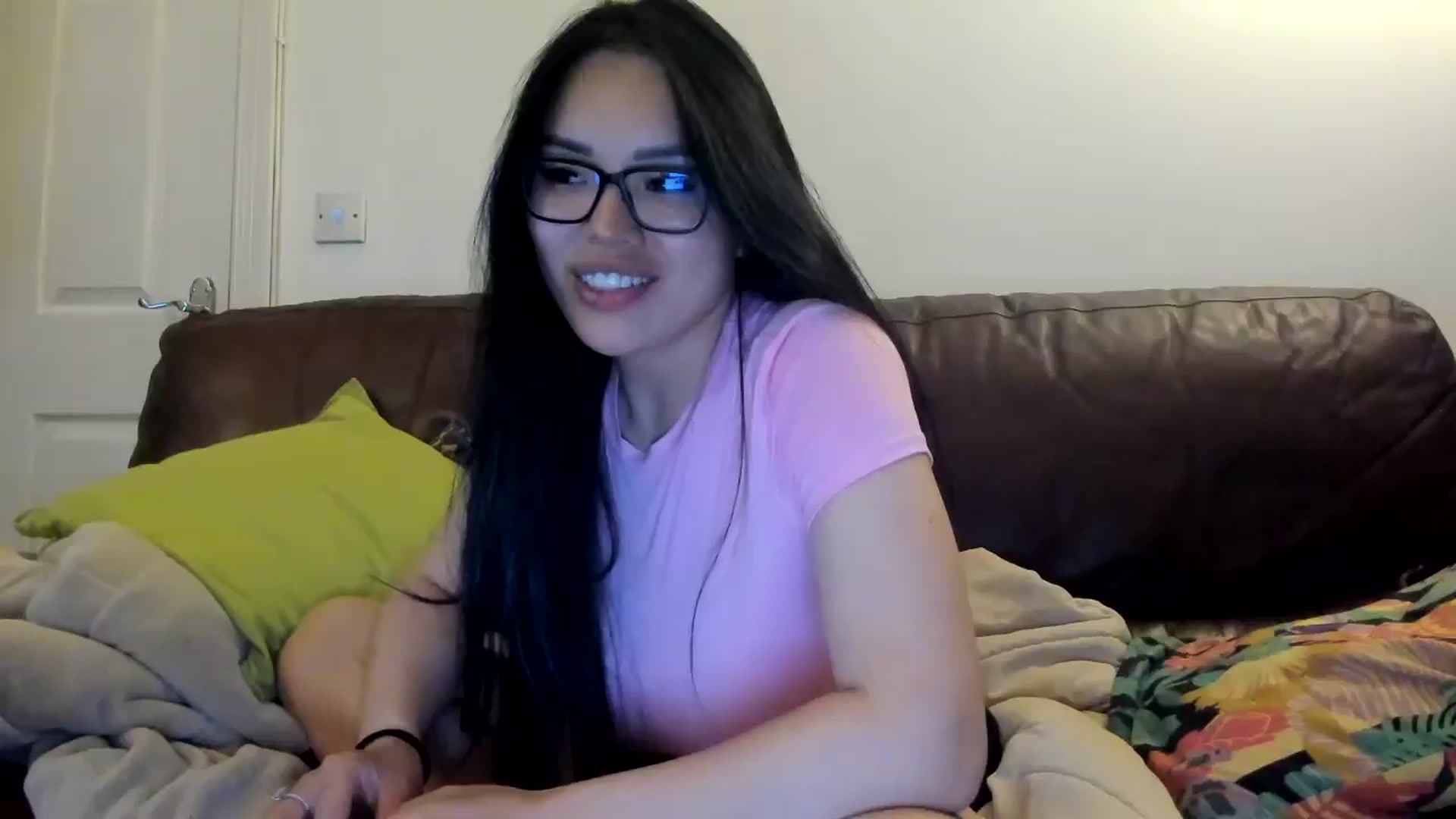 Gallery image thumbnail from DumplingHyuga's myfreecams stream on, 05/08/2025, 23:43 image 7 of 20