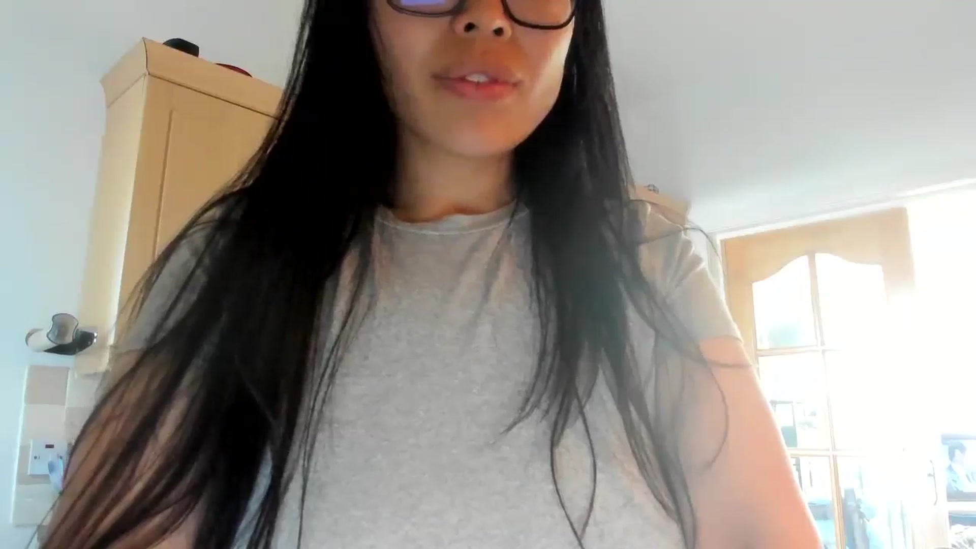 Gallery image thumbnail from DumplingHyuga's myfreecams stream on, 05/15/2025, 15:42 image 8 of 20