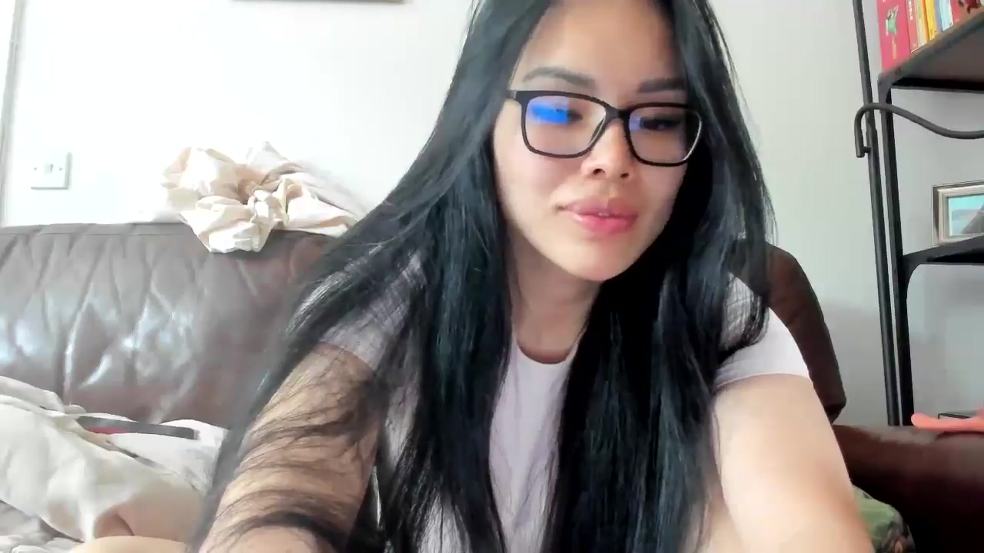 Gallery image thumbnail from DumplingHyuga's myfreecams stream on, 06/02/2025, 17:12 image 6 of 20