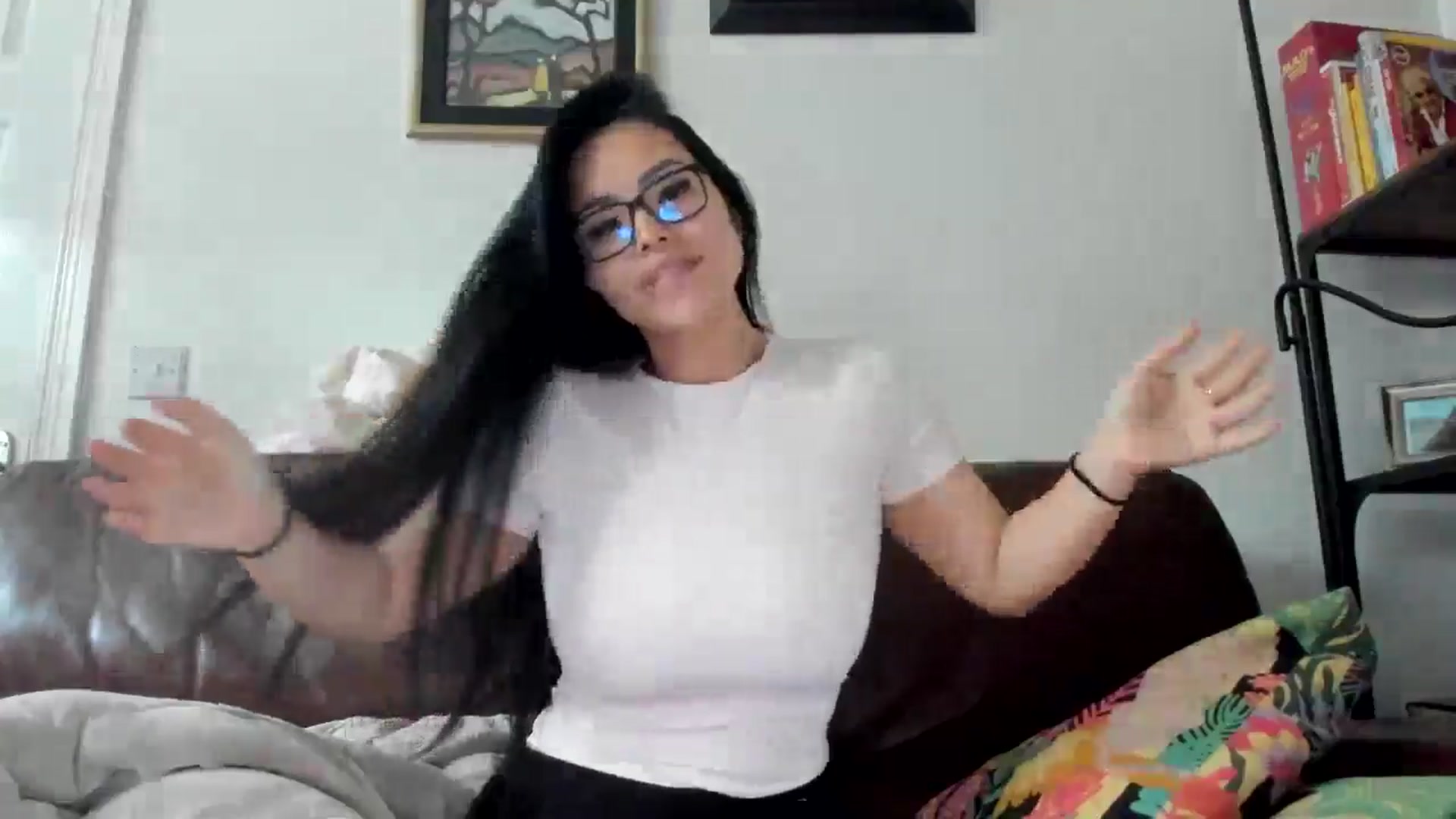 Gallery image thumbnail from DumplingHyuga's myfreecams stream on, 06/02/2025, 19:08 image 11 of 20