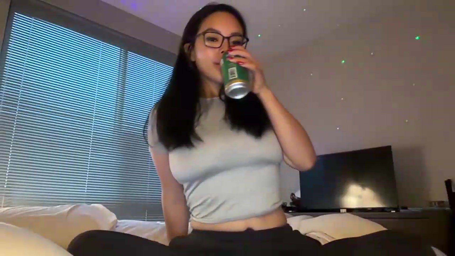 Gallery image thumbnail from DumplingHyuga's myfreecams stream on, 07/10/2026, 24:09 image 16 of 20