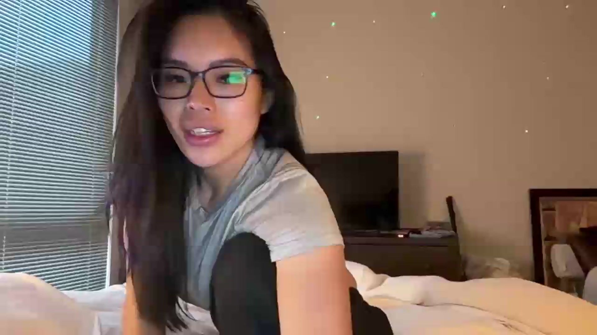 Gallery image thumbnail from DumplingHyuga's myfreecams stream on, 07/10/2026, 24:09 image 1 of 20
