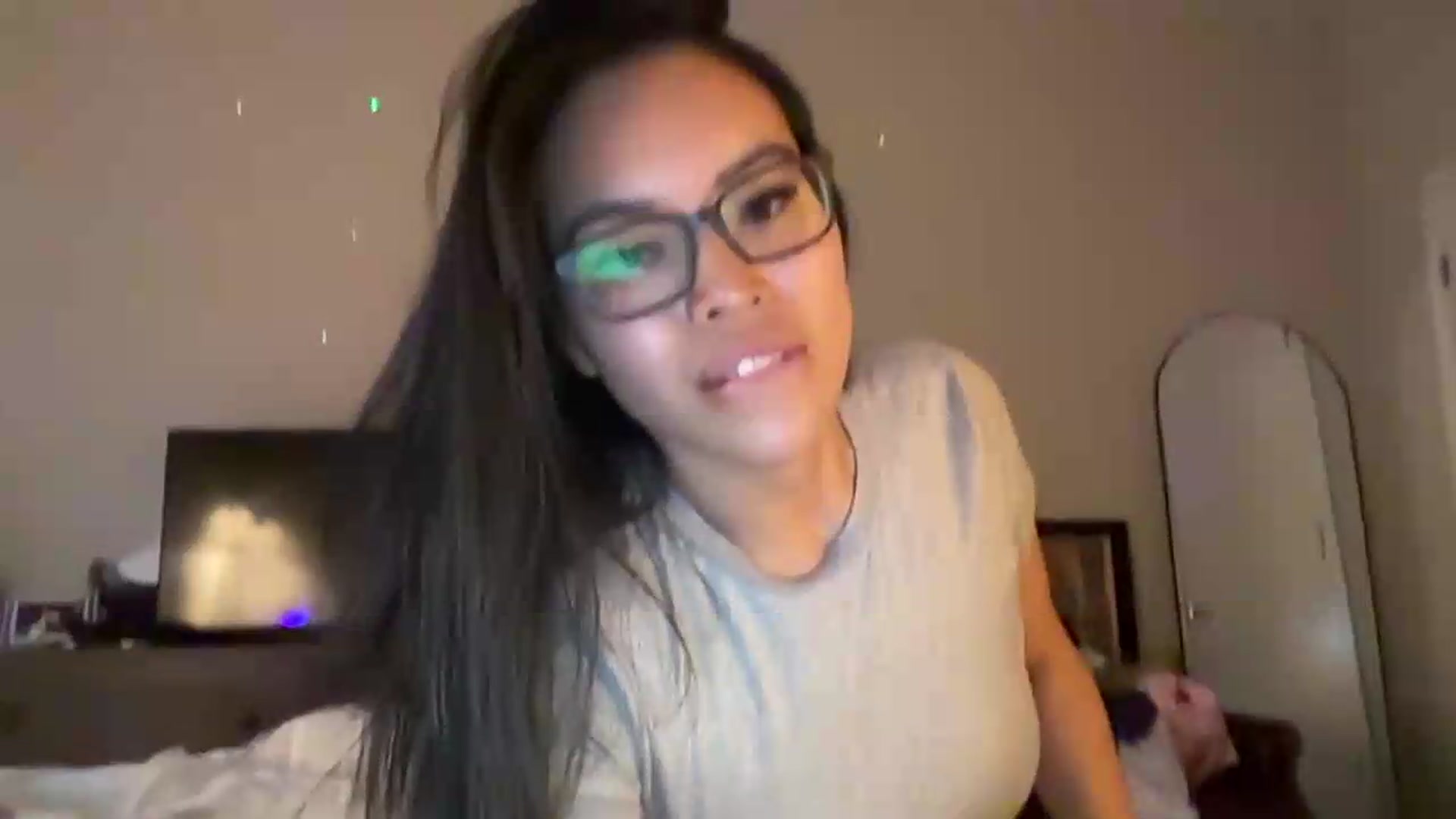 Gallery image thumbnail from DumplingHyuga's myfreecams stream on, 07/10/2026, 24:09 image 8 of 20