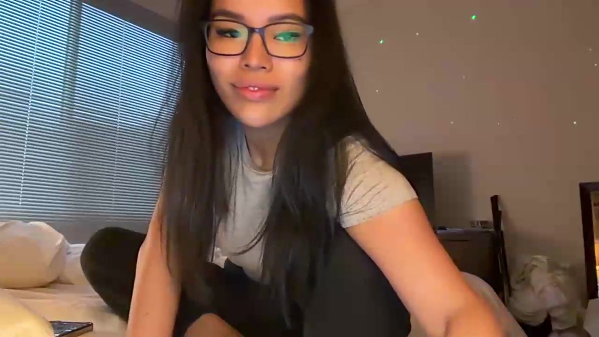 Gallery image thumbnail from DumplingHyuga's myfreecams stream on, 07/10/2026, 24:09 image 11 of 20