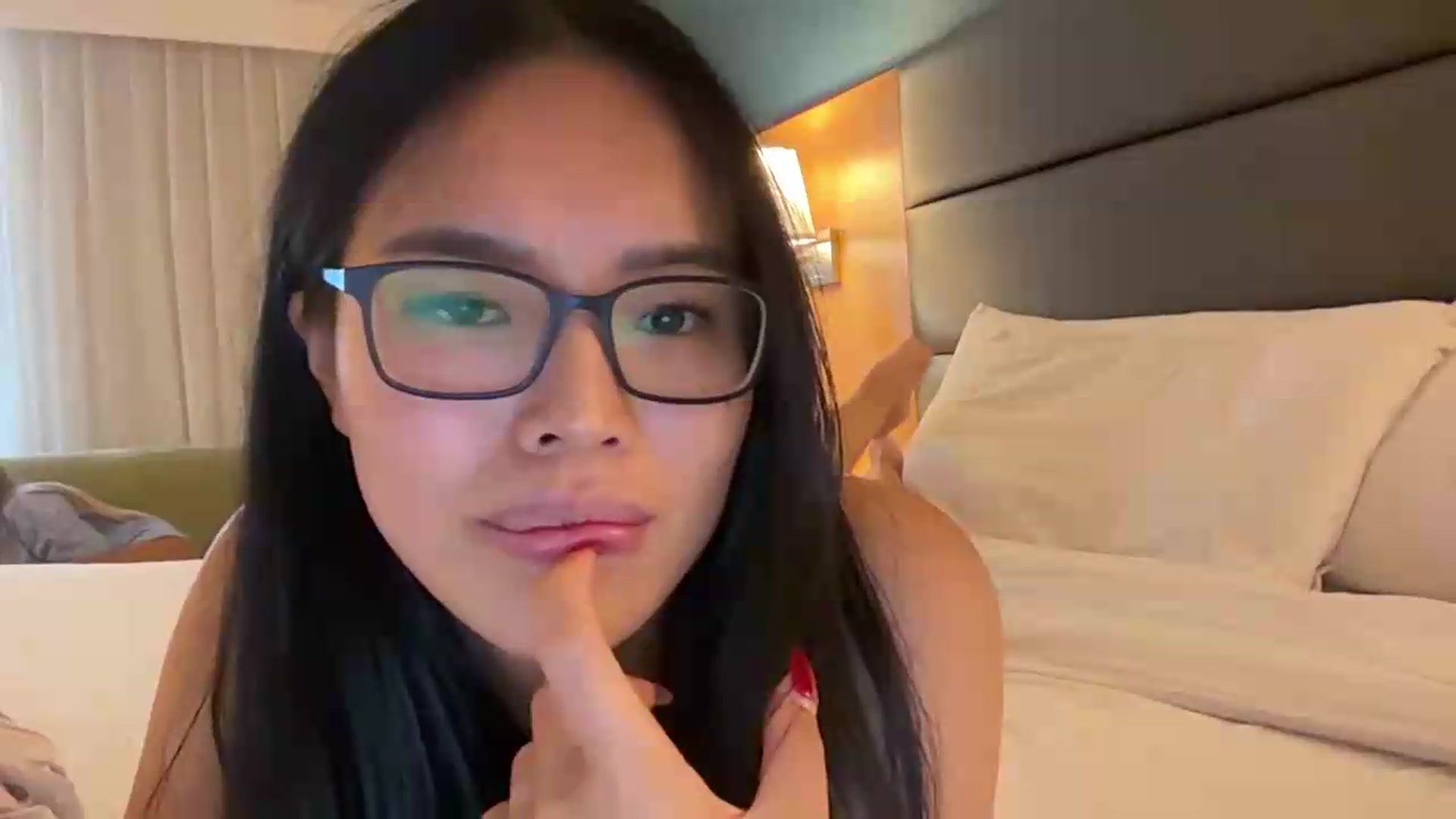 Gallery image thumbnail from DumplingHyuga's myfreecams stream on, 07/21/2026, 19:29 image 17 of 20