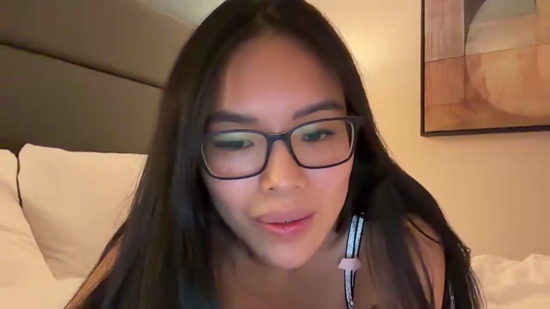 Gallery image thumbnail from DumplingHyuga's myfreecams stream on, 07/22/2026, 24:55 image 15 of 20
