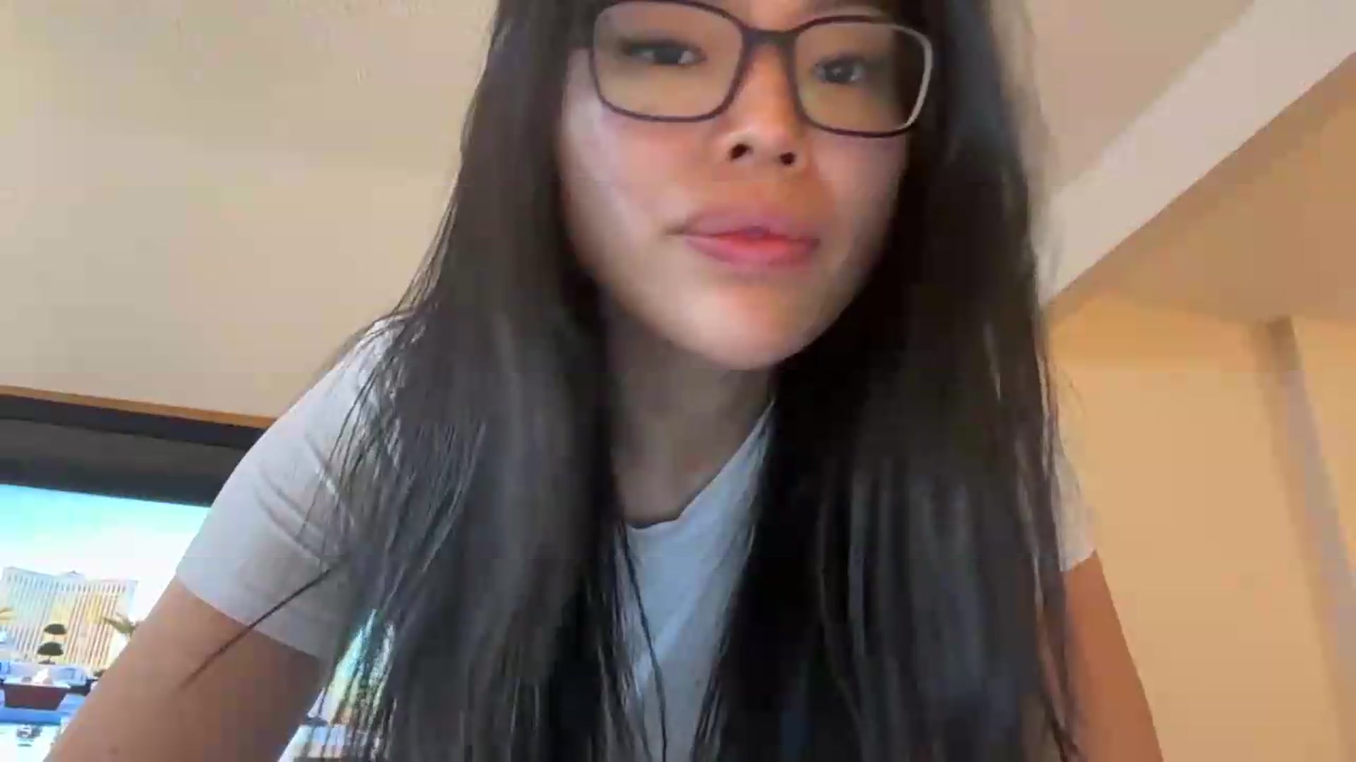 Gallery image thumbnail from DumplingHyuga's myfreecams stream on, 07/22/2026, 17:39 image 17 of 20