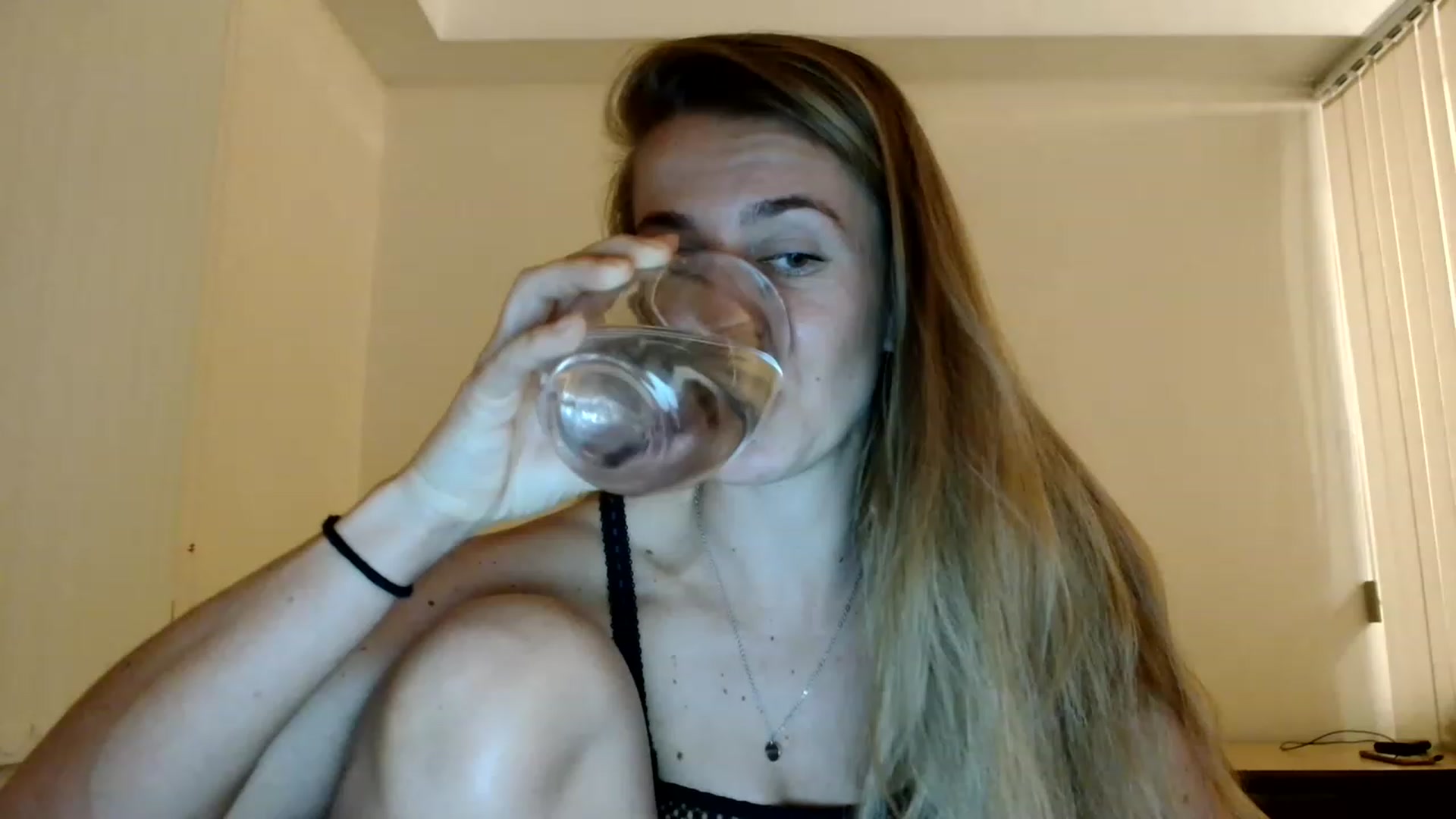 Gallery image thumbnail from Dutchbooty's myfreecams stream on, 01/22/2023, 13:53 image 15 of 20