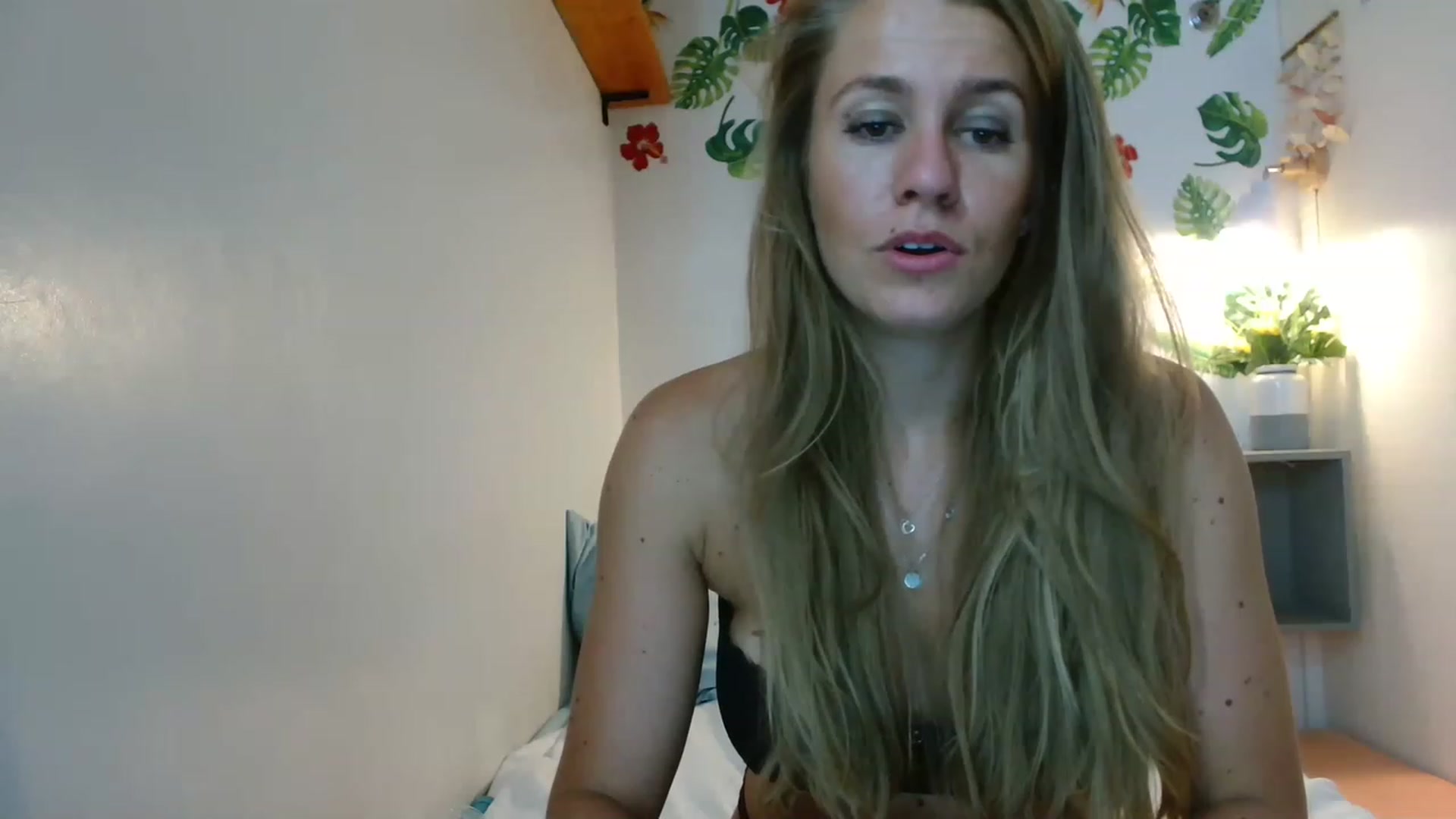 Gallery image thumbnail from Dutchbooty's myfreecams stream on, 02/15/2023, 13:31 image 17 of 20