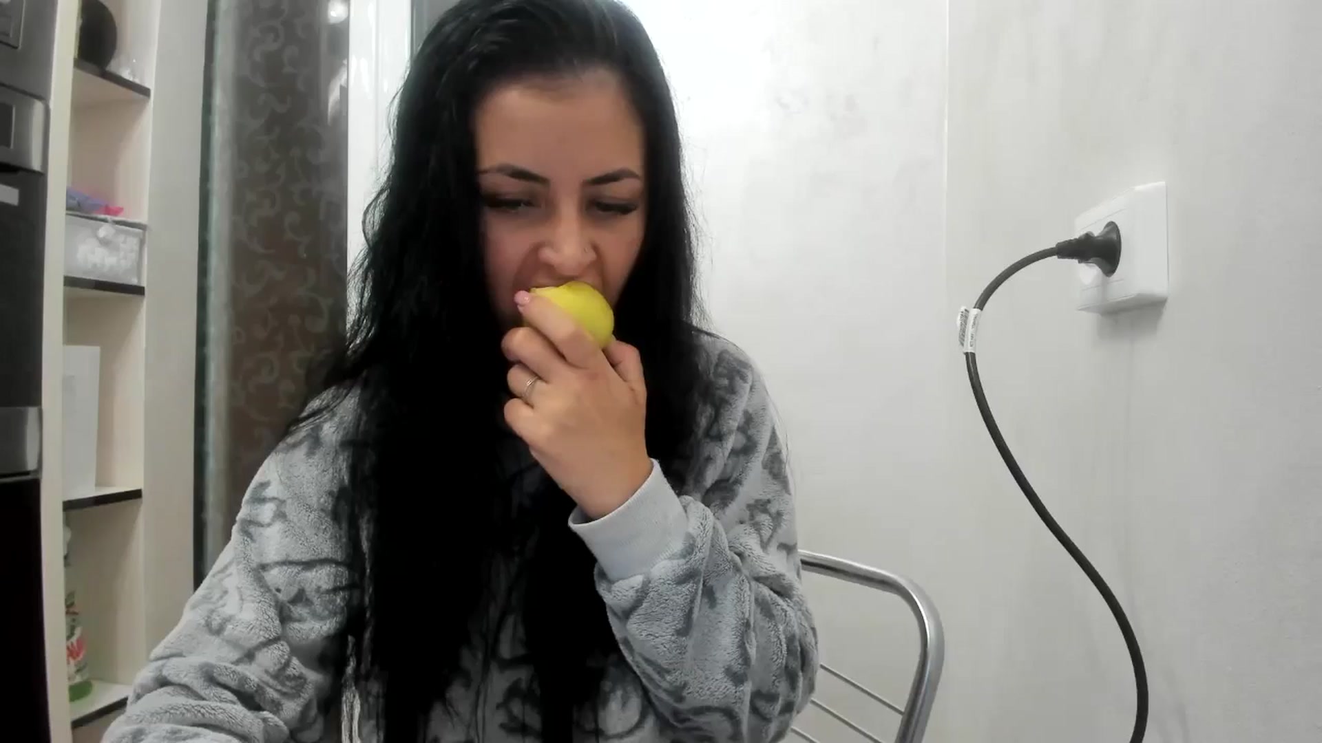 Gallery image thumbnail from E13Ktra_'s myfreecams stream on, 11/19/2024, 23:31 image 18 of 20
