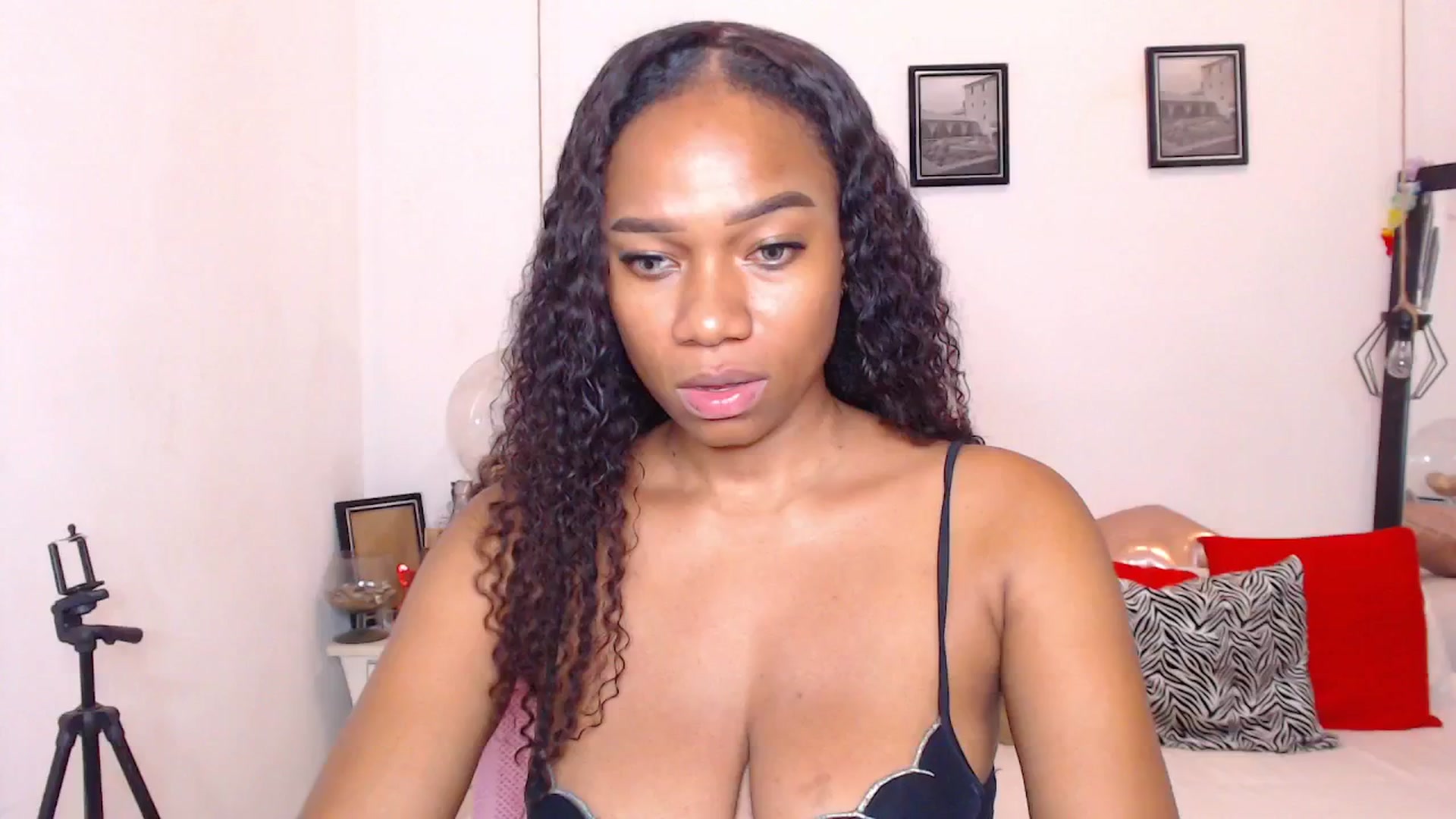 Gallery image thumbnail from EBONNY69's myfreecams stream on, 01/12/2026, 24:40 image 10 of 20