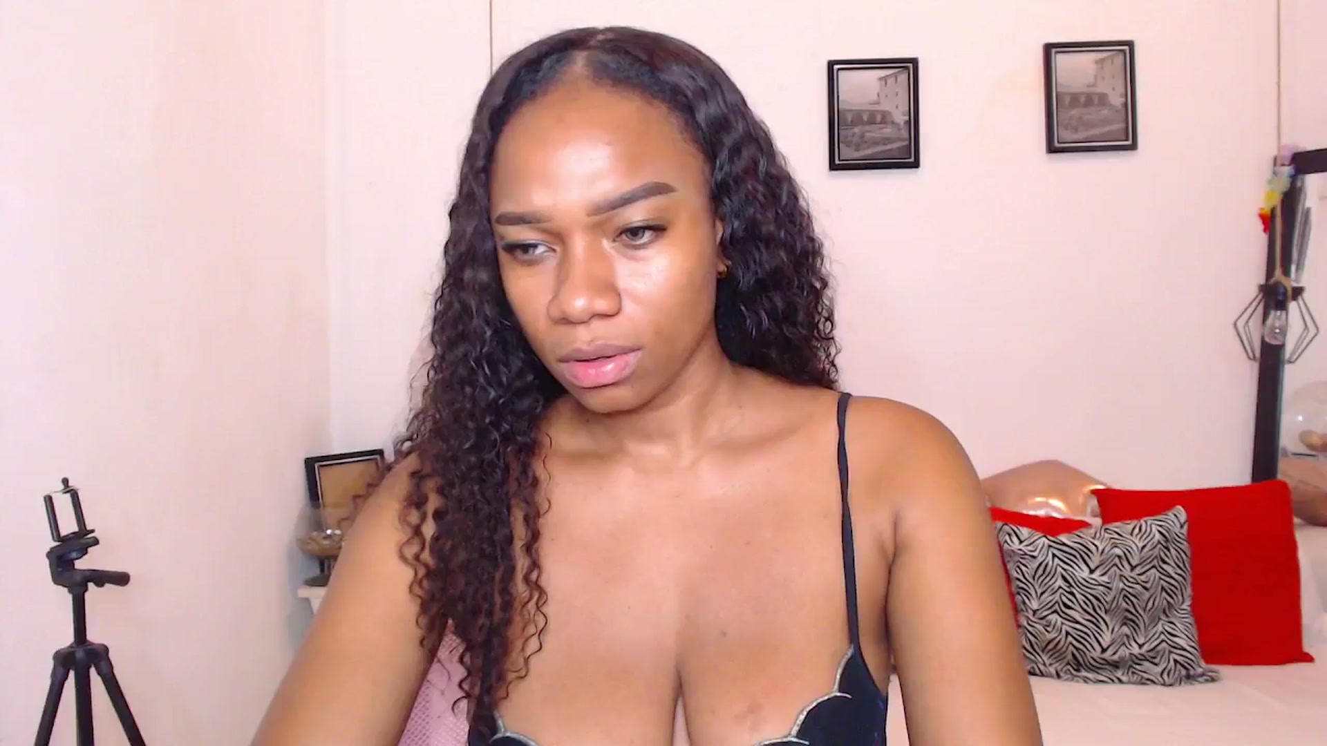 Gallery image thumbnail from EBONNY69's myfreecams stream on, 01/12/2026, 24:40 image 2 of 20