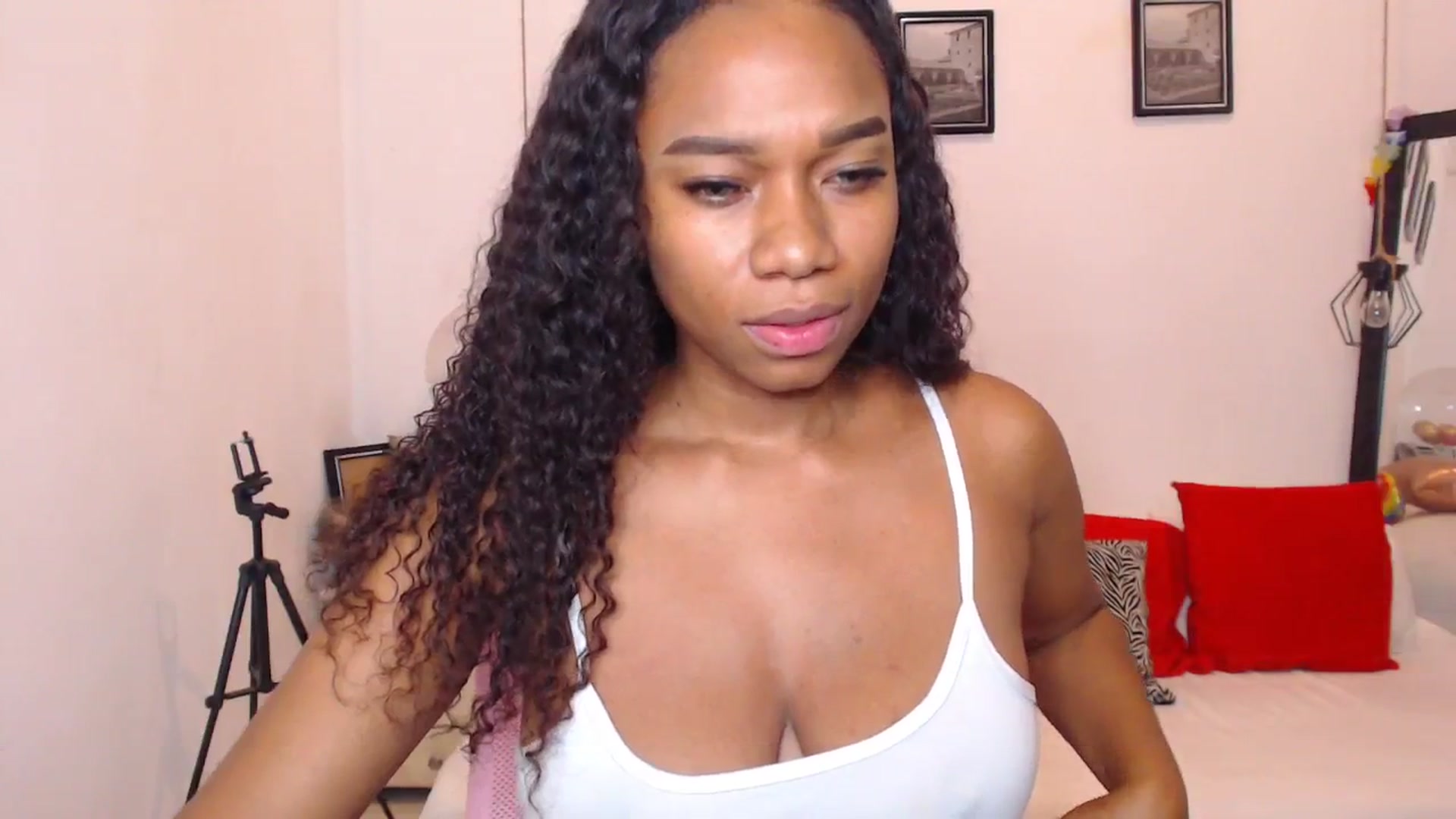 Gallery image thumbnail from EBONNY69's myfreecams stream on, 01/19/2026, 24:14 image 18 of 20