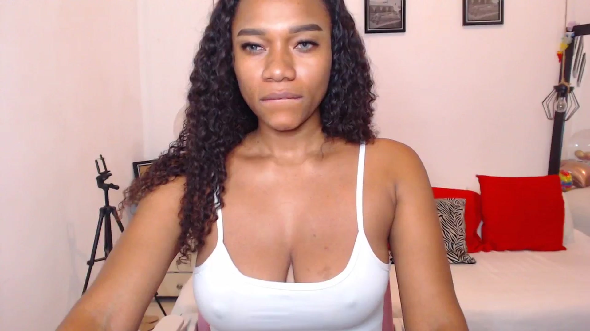 Gallery image thumbnail from EBONNY69's myfreecams stream on, 01/19/2026, 24:14 image 11 of 20
