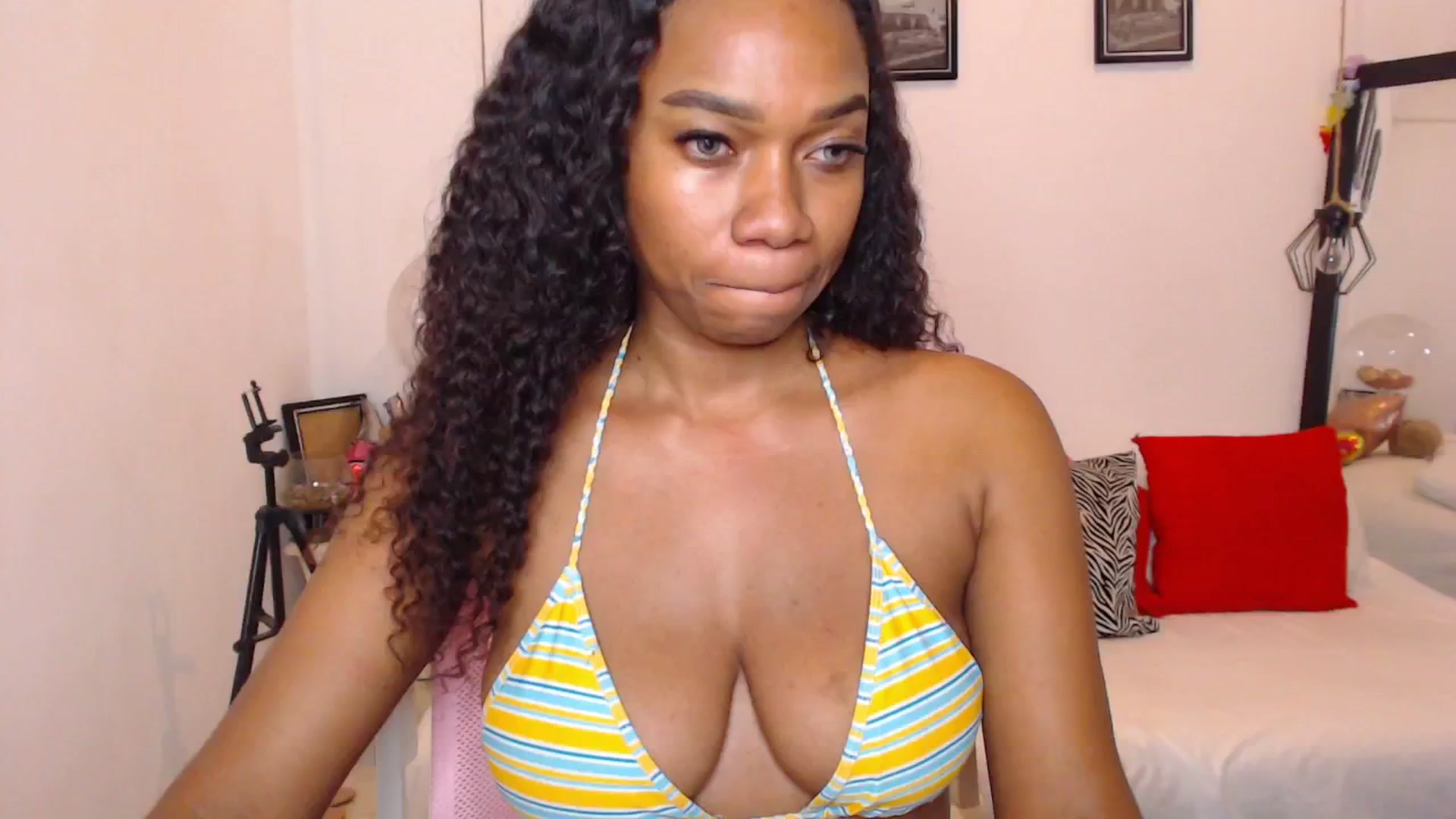 Gallery image thumbnail from EBONNY69's myfreecams stream on, 01/21/2026, 01:40 image 13 of 20