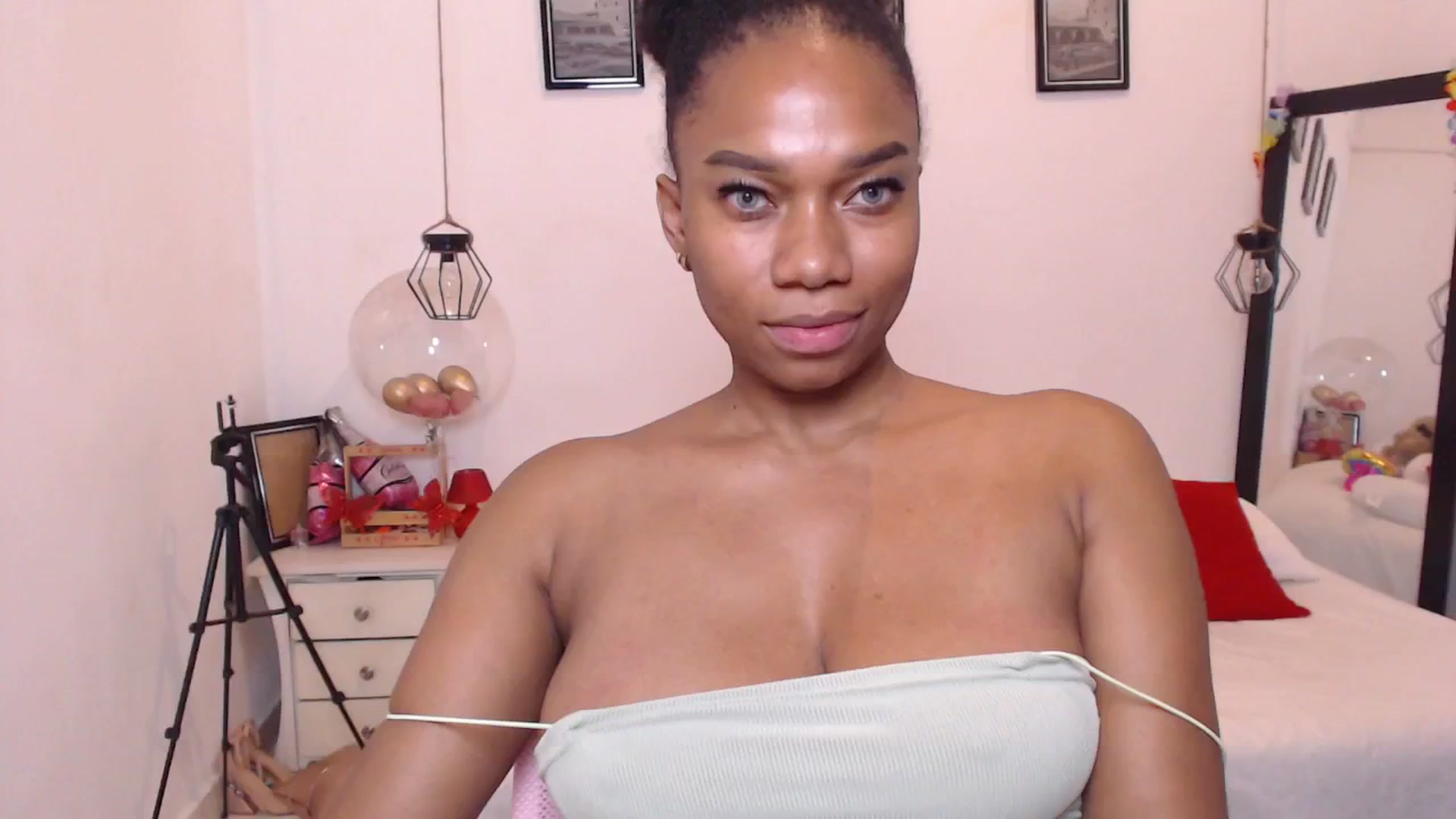 Gallery image thumbnail from EBONNY69's myfreecams stream on, 02/06/2026, 02:51 image 2 of 20