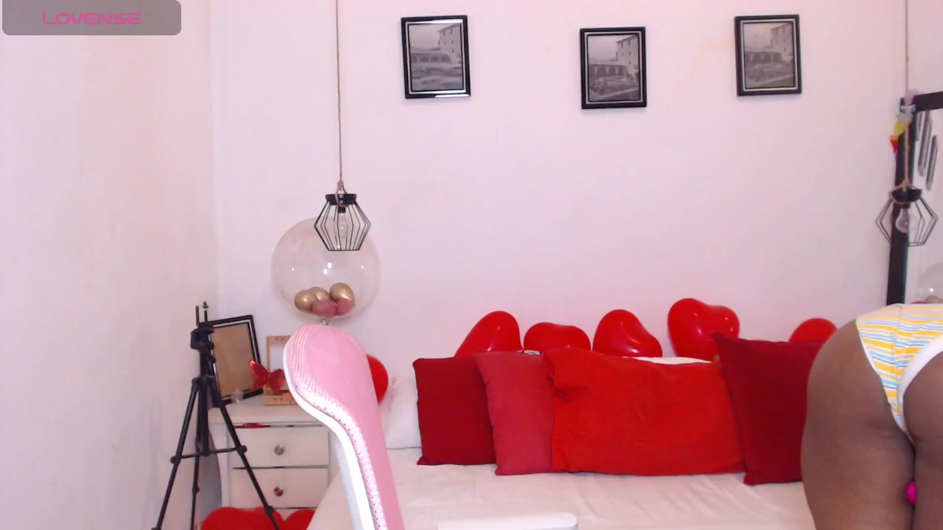 Gallery image thumbnail from EBONNY69's myfreecams stream on, 02/20/2026, 01:13 image 2 of 20