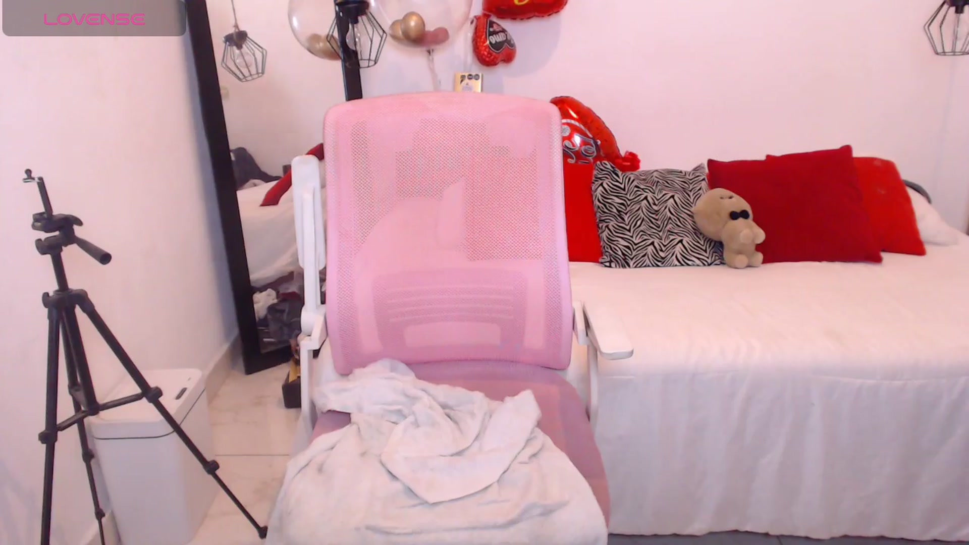 Gallery image thumbnail from EBONNY69's myfreecams stream on, 09/08/2026, 01:17 image 11 of 20