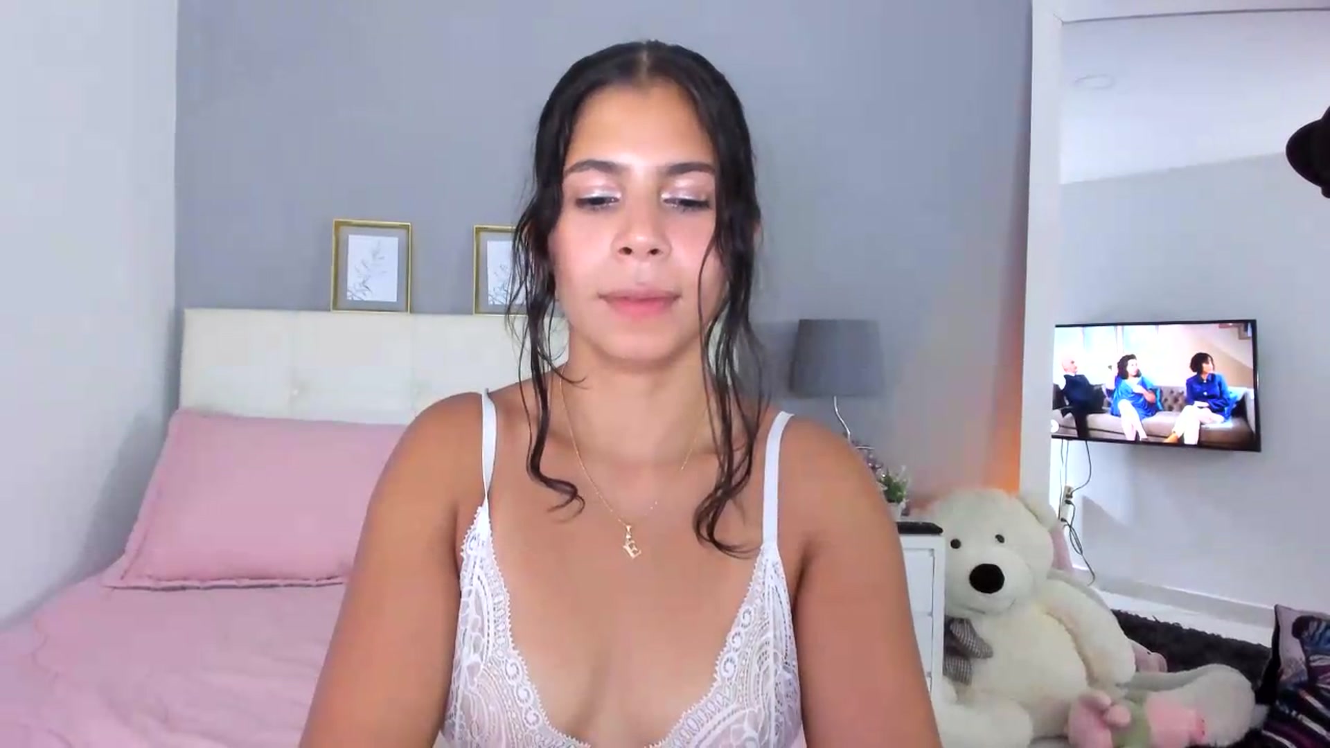 Gallery image thumbnail from ELLIE_'s myfreecams stream on, 04/29/2026, 23:35 image 4 of 20
