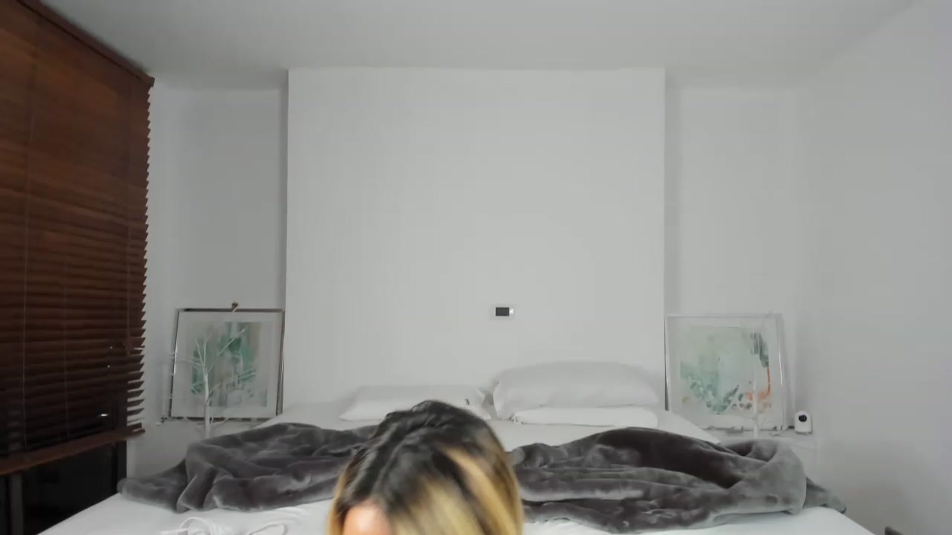Gallery image thumbnail from EMILIANA_CRUZ's myfreecams stream on, 01/17/2023, 01:20 image 17 of 20