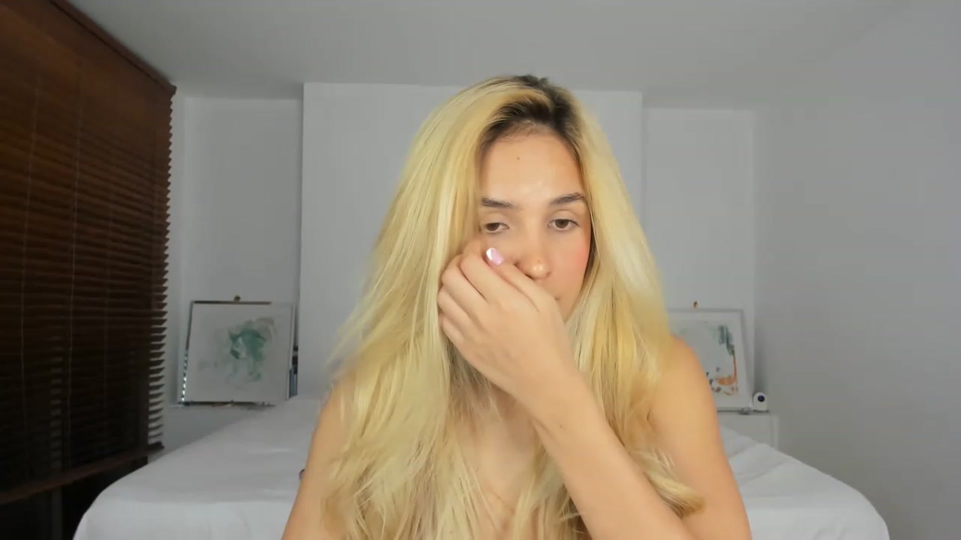Gallery image thumbnail from EMILIANA_CRUZ's myfreecams stream on, 06/09/2023, 05:09 image 8 of 20