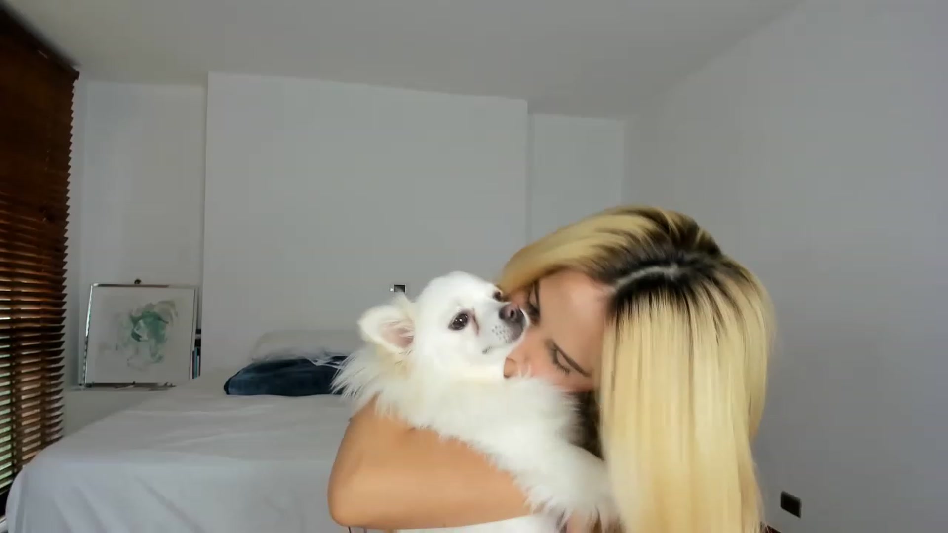 Gallery image thumbnail from EMILIANA_CRUZ's myfreecams stream on, 06/09/2023, 23:11 image 6 of 20