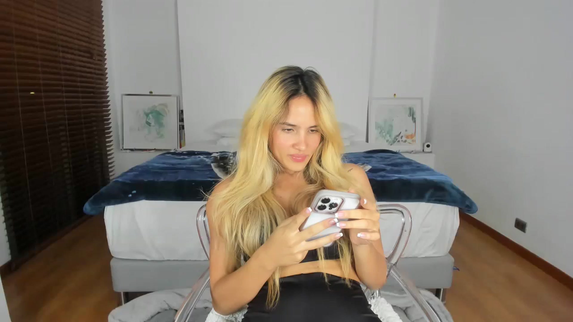Gallery image thumbnail from EMILIANA_CRUZ's myfreecams stream on, 07/23/2023, 01:11 image 20 of 20