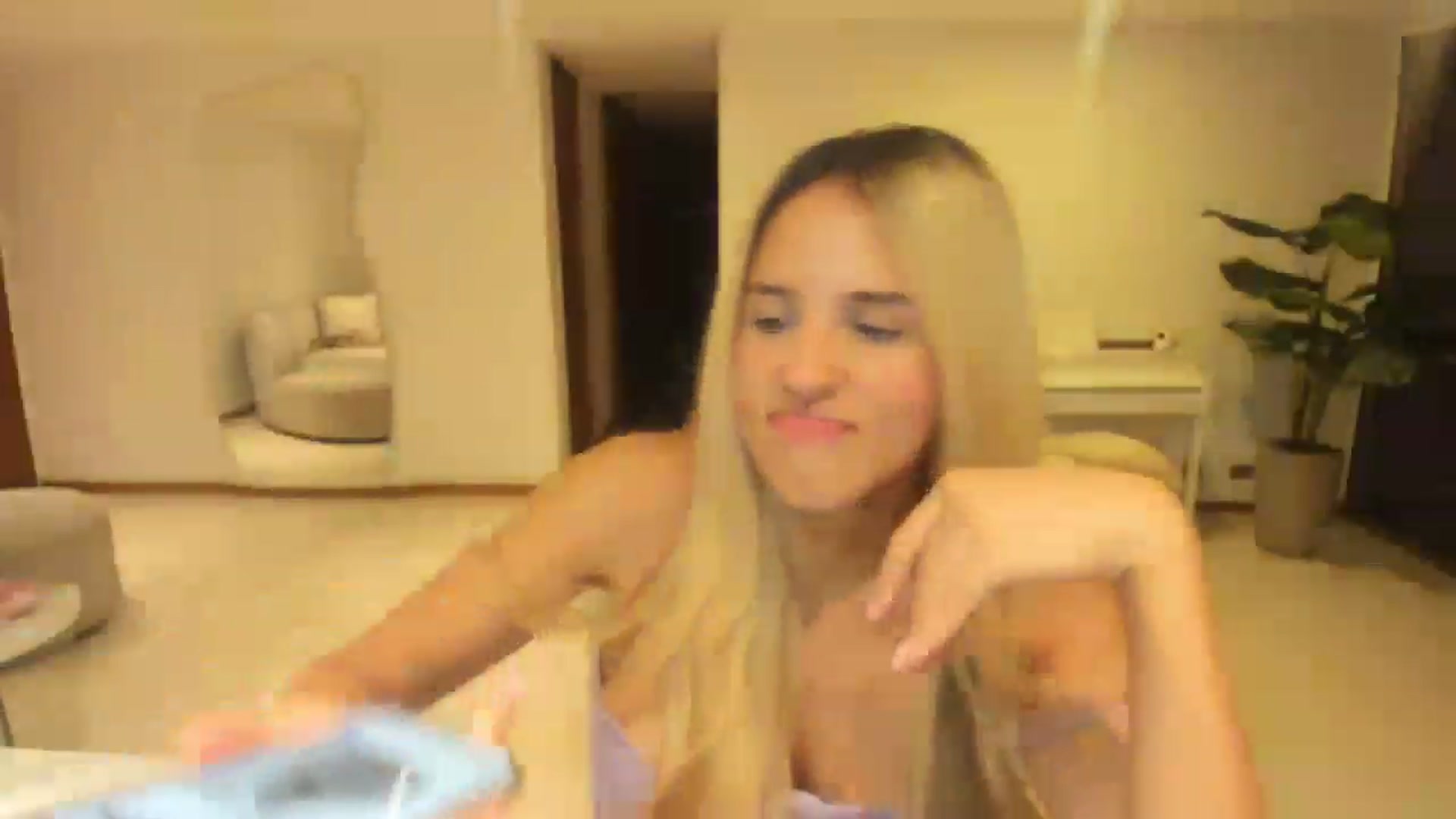 Gallery image thumbnail from EMILIANA_CRUZ's myfreecams stream on, 07/30/2023, 24:12 image 14 of 20