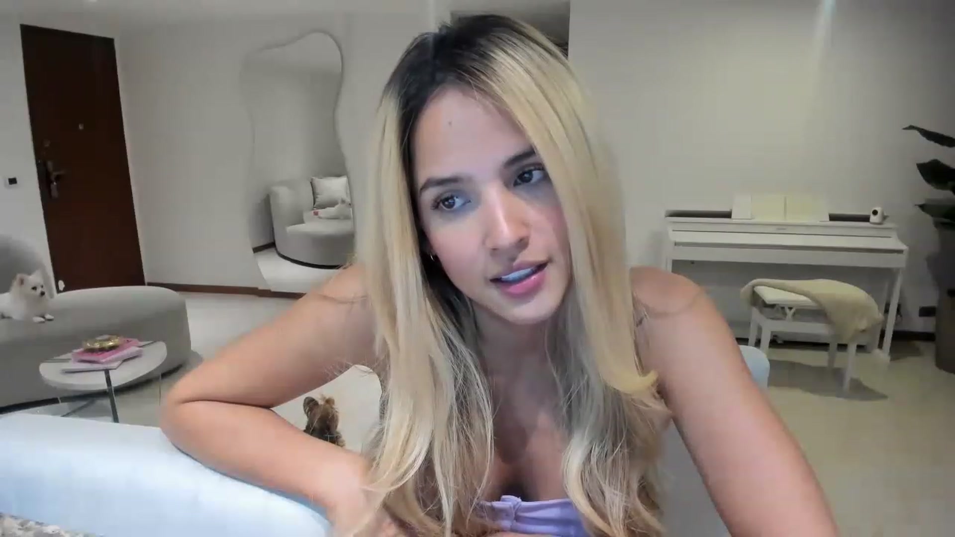 Gallery image thumbnail from EMILIANA_CRUZ's myfreecams stream on, 07/30/2023, 24:12 image 17 of 20