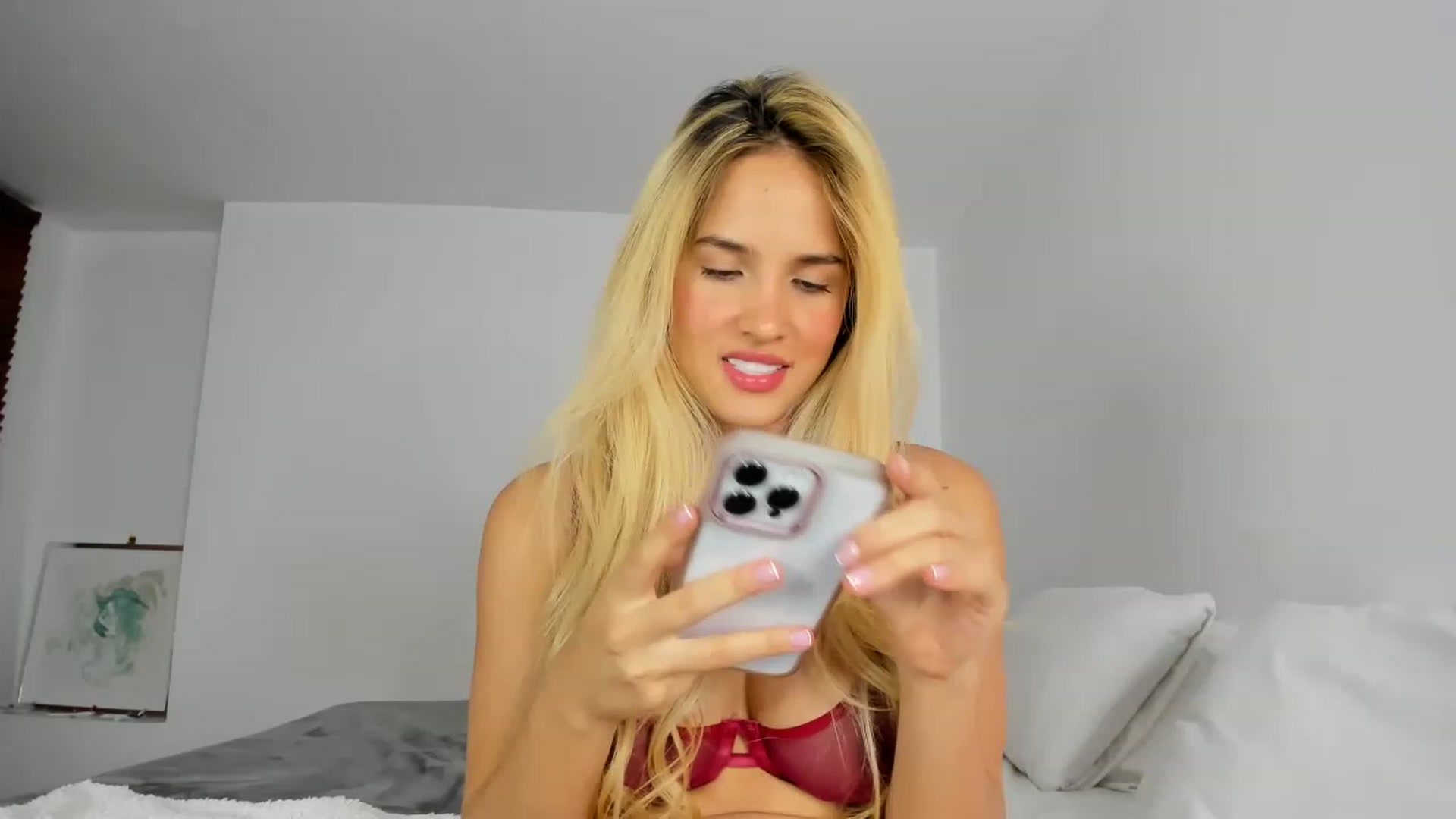 Gallery image thumbnail from EMILIANA_CRUZ's myfreecams stream on, 08/12/2023, 24:25 image 9 of 20
