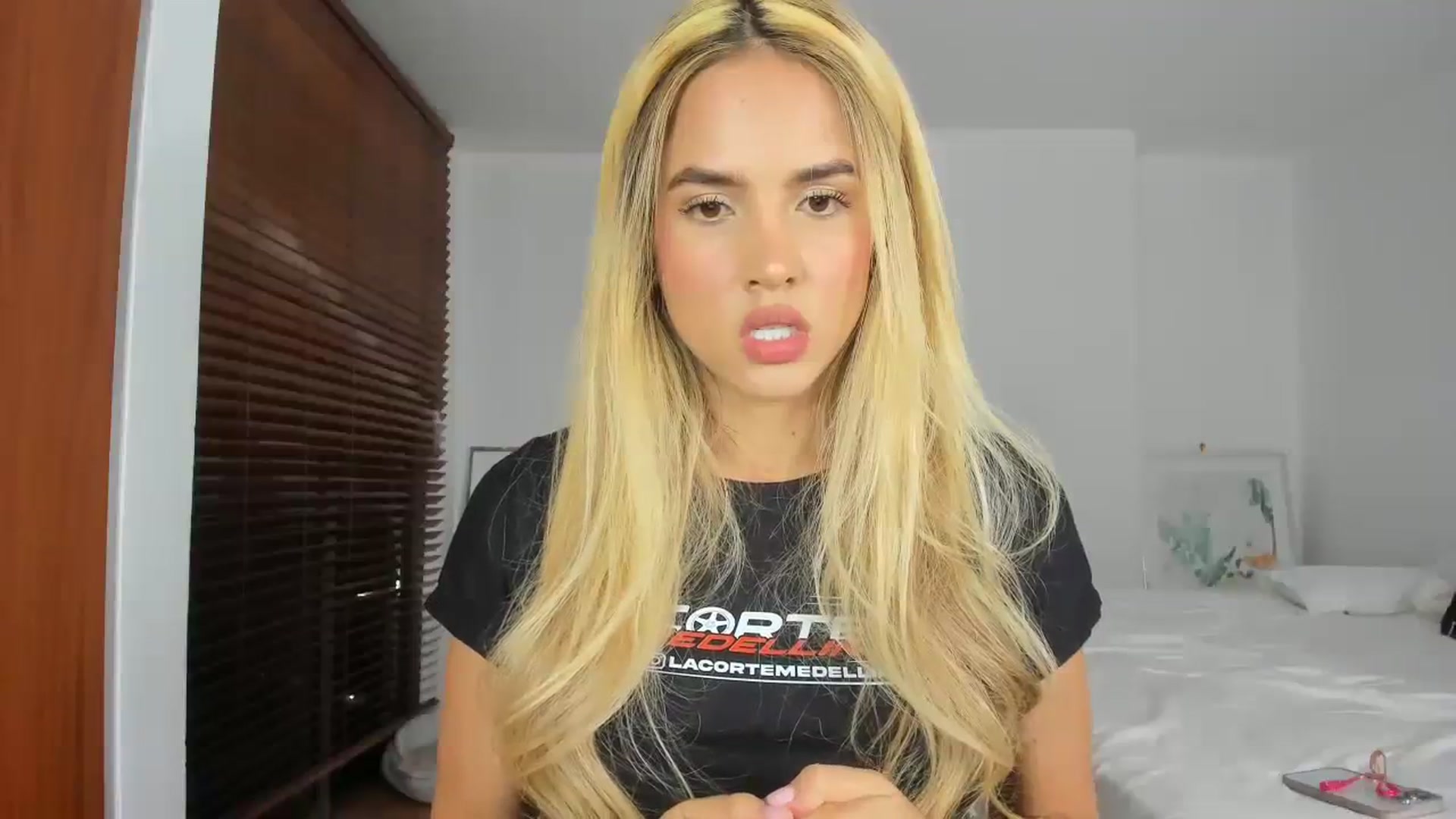 Gallery image thumbnail from EMILIANA_CRUZ's myfreecams stream on, 08/18/2023, 24:02 image 5 of 20