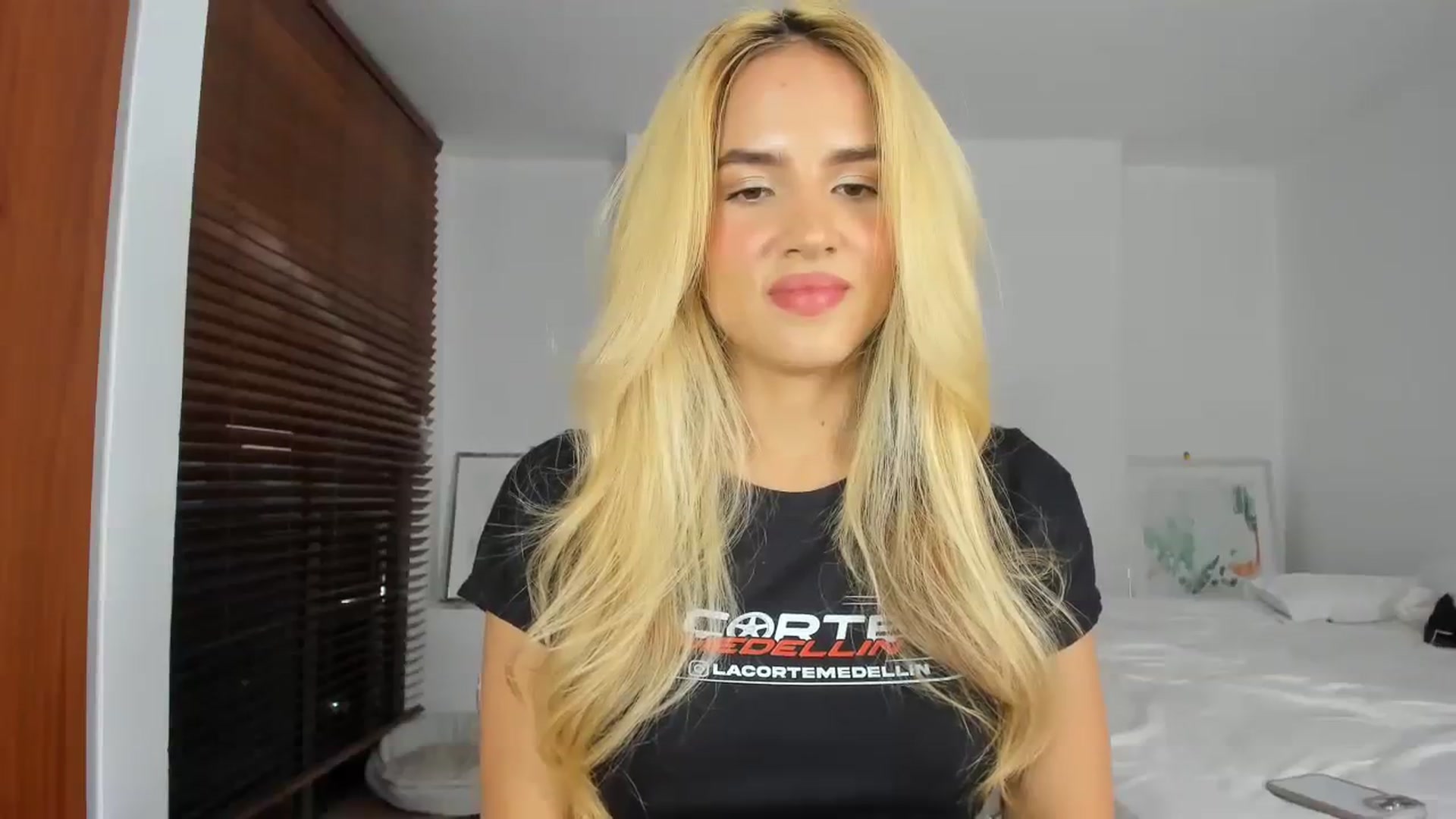 Gallery image thumbnail from EMILIANA_CRUZ's myfreecams stream on, 08/18/2023, 24:02 image 2 of 20