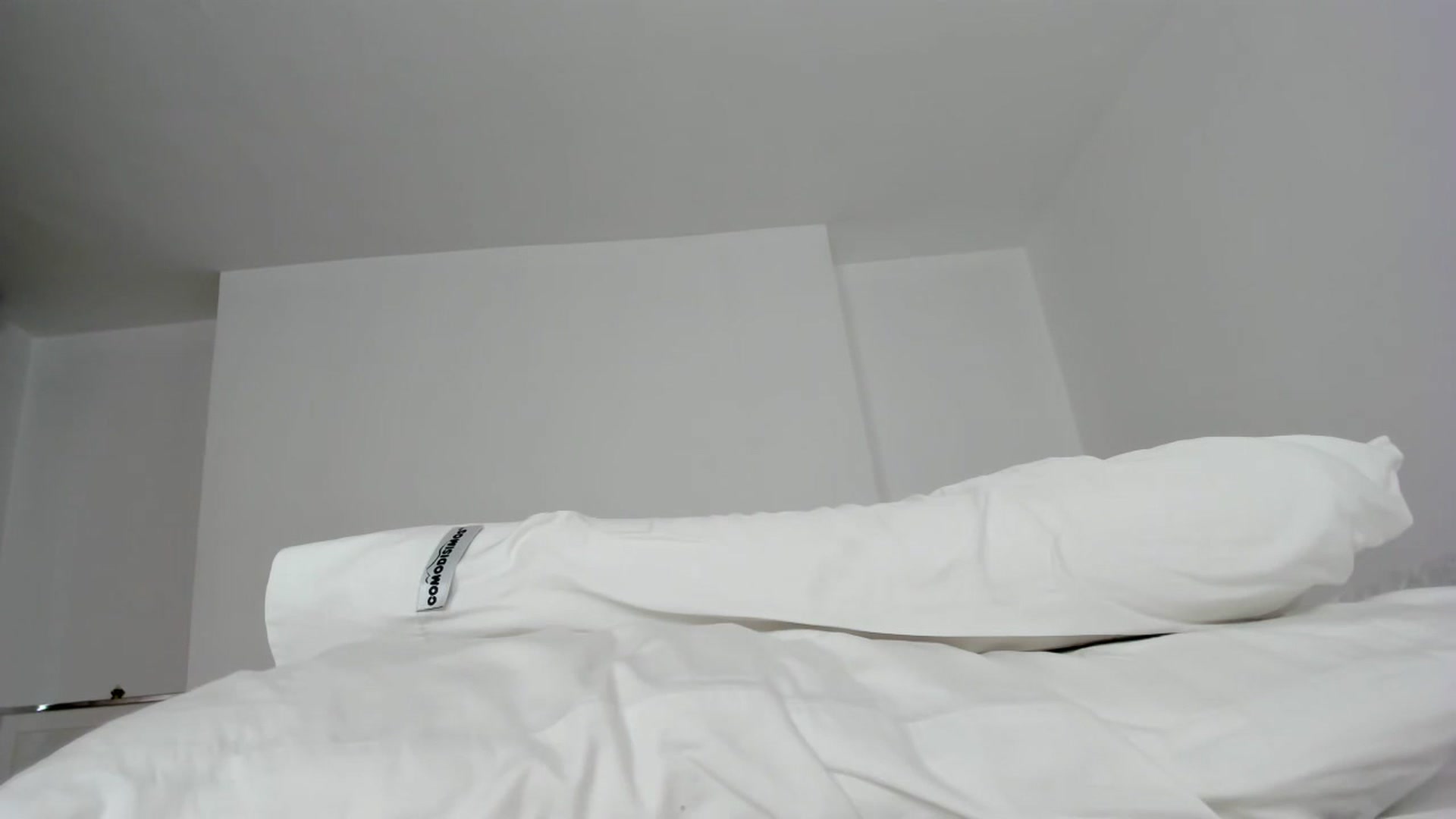 Gallery image thumbnail from EMILIANA_CRUZ's myfreecams stream on, 08/29/2023, 23:07 image 17 of 20