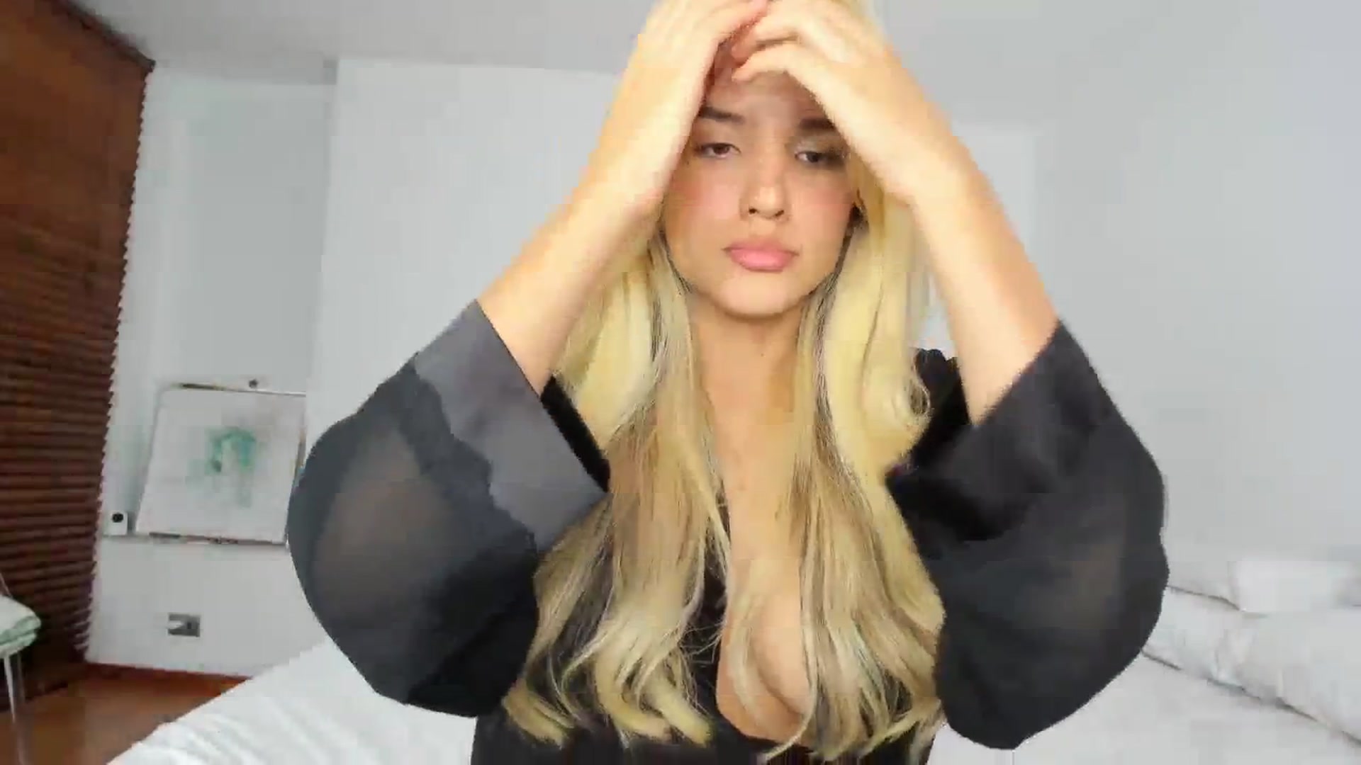 Gallery image thumbnail from EMILIANA_CRUZ's myfreecams stream on, 08/30/2023, 01:46 image 5 of 20