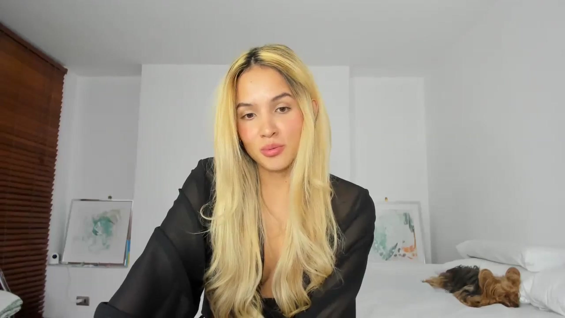 Gallery image thumbnail from EMILIANA_CRUZ's myfreecams stream on, 08/30/2023, 01:46 image 13 of 20