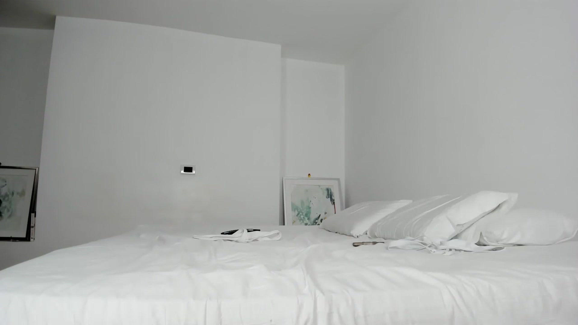 Gallery image thumbnail from EMILIANA_CRUZ's myfreecams stream on, 08/31/2023, 01:31 image 7 of 20