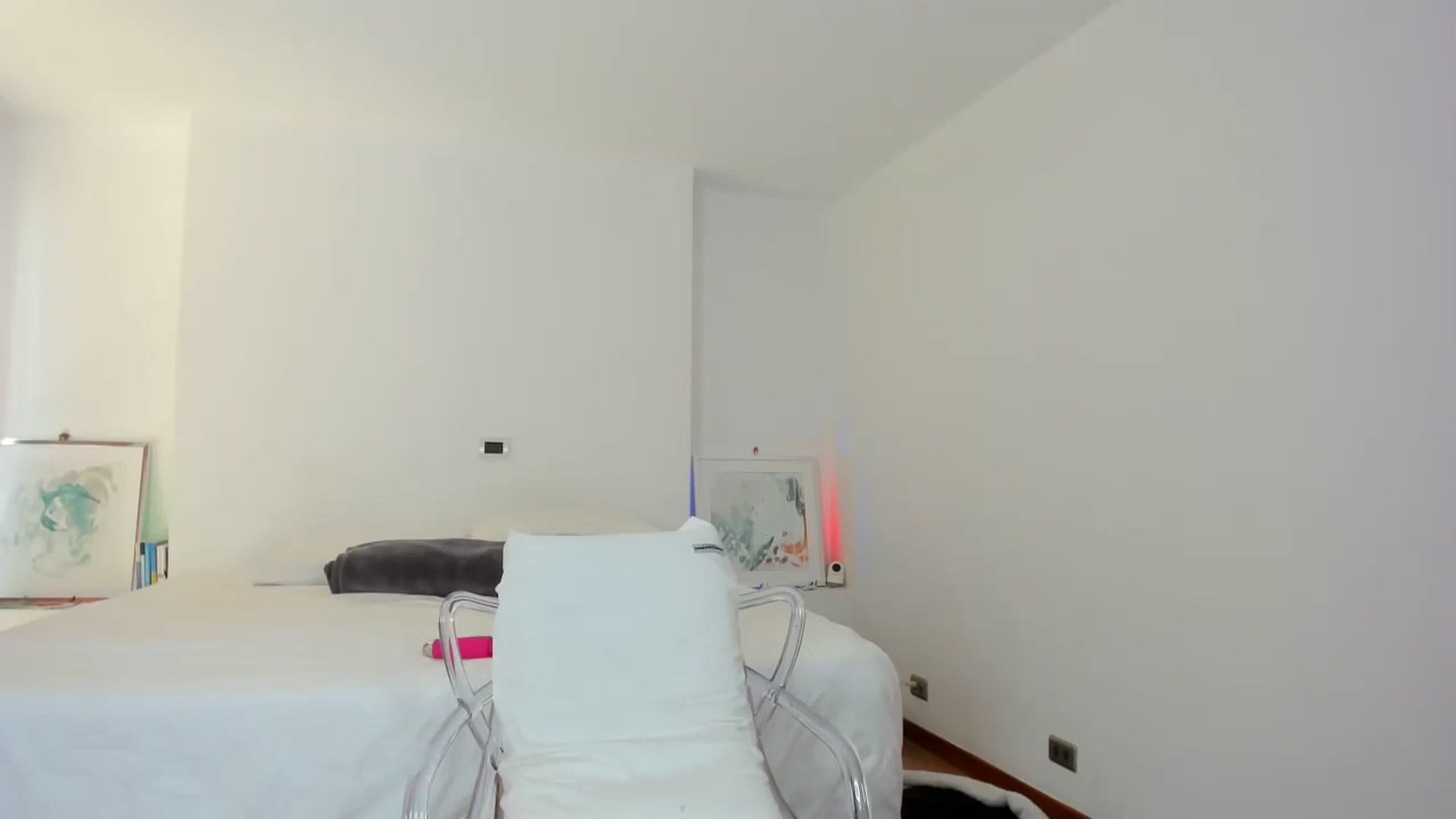 Gallery image thumbnail from EMILIANA_CRUZ's myfreecams stream on, 12/07/2023, 19:16 image 13 of 20