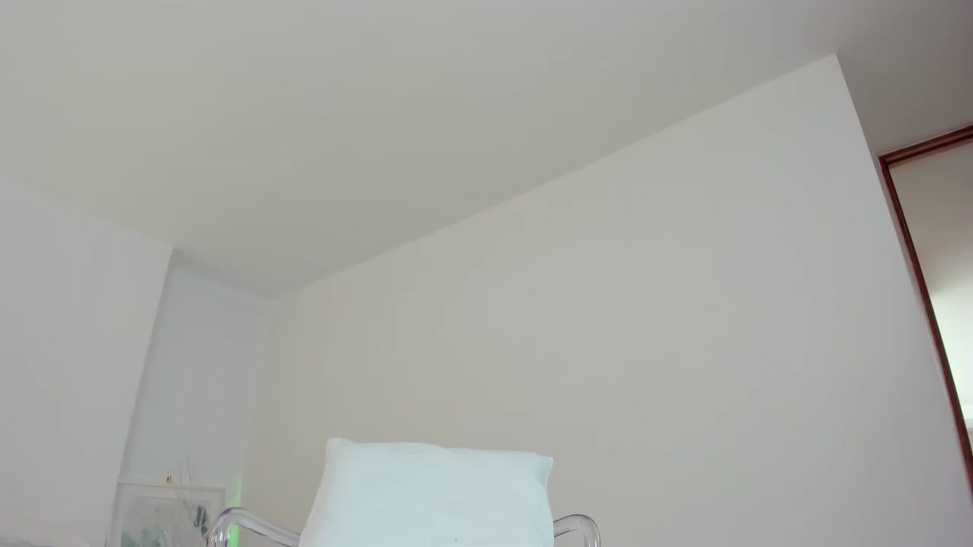 Gallery image thumbnail from EMILIANA_CRUZ's myfreecams stream on, 12/14/2023, 18:17 image 6 of 20