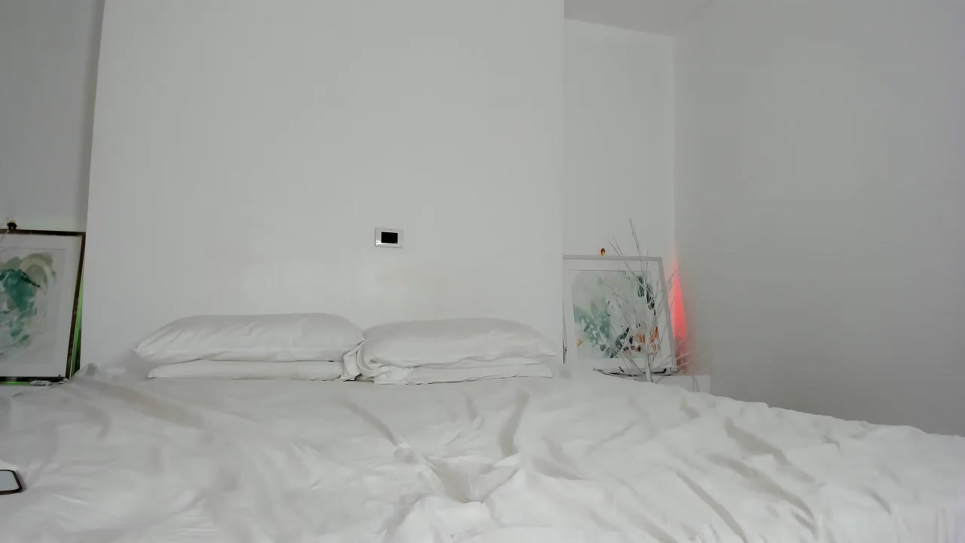 Gallery image thumbnail from EMILIANA_CRUZ's myfreecams stream on, 12/27/2023, 24:03 image 19 of 20