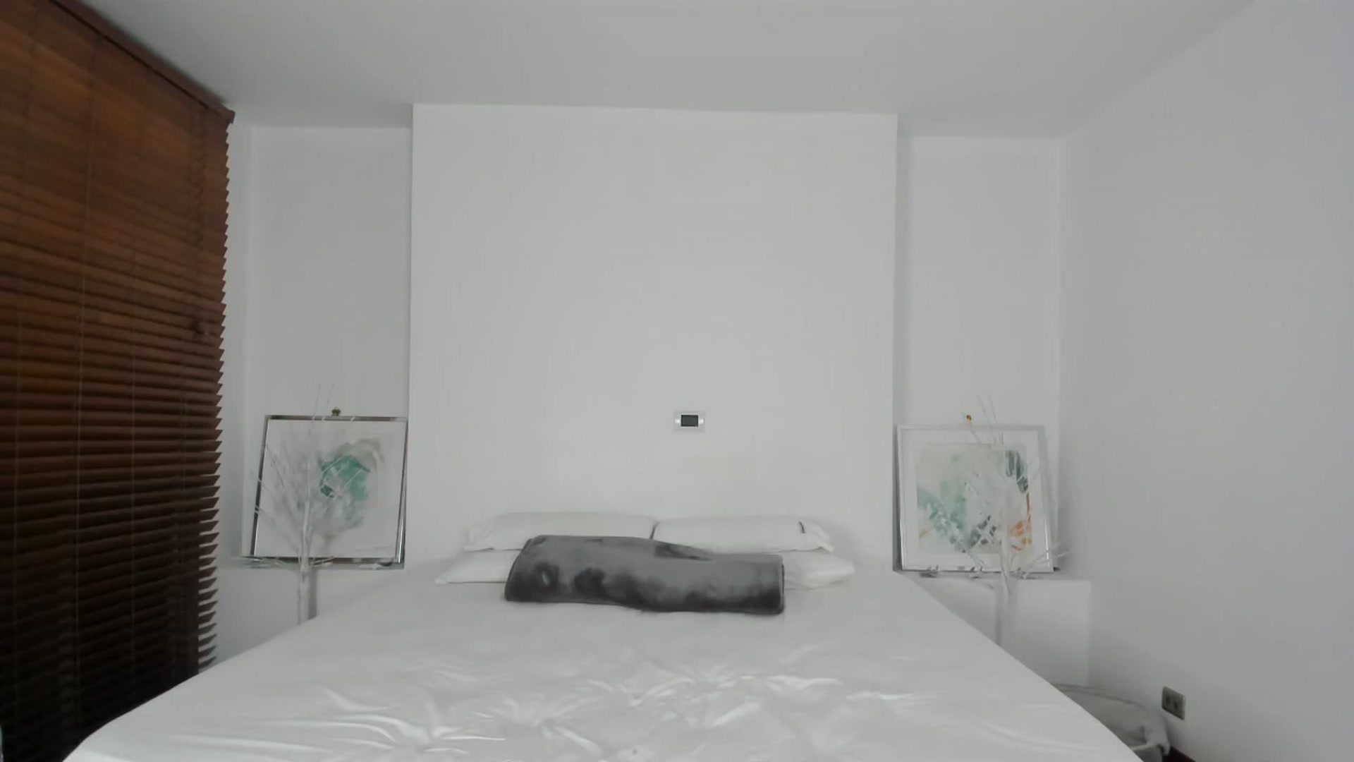 Gallery image thumbnail from EMILIANA_CRUZ's myfreecams stream on, 01/11/2024, 01:19 image 7 of 20