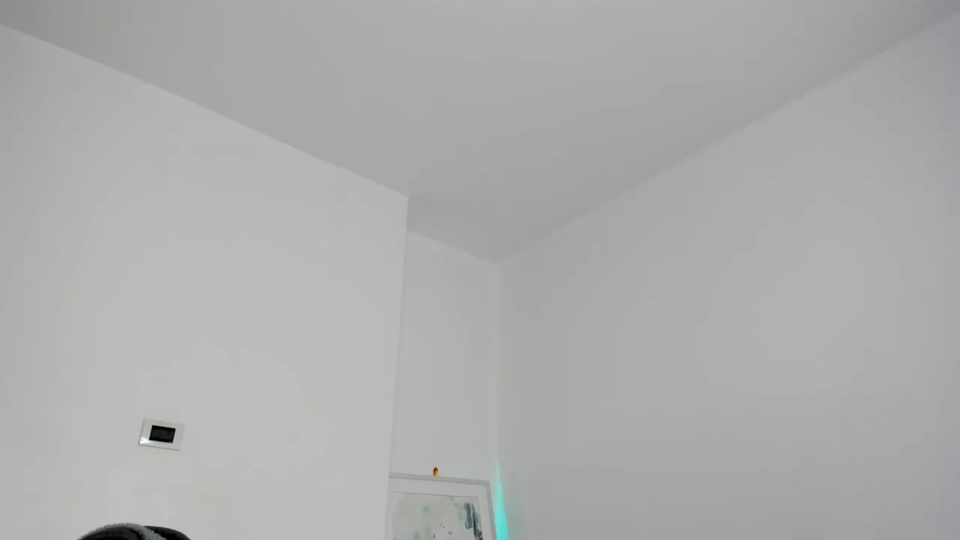 Gallery image thumbnail from EMILIANA_CRUZ's myfreecams stream on, 04/10/2024, 04:20 image 2 of 20