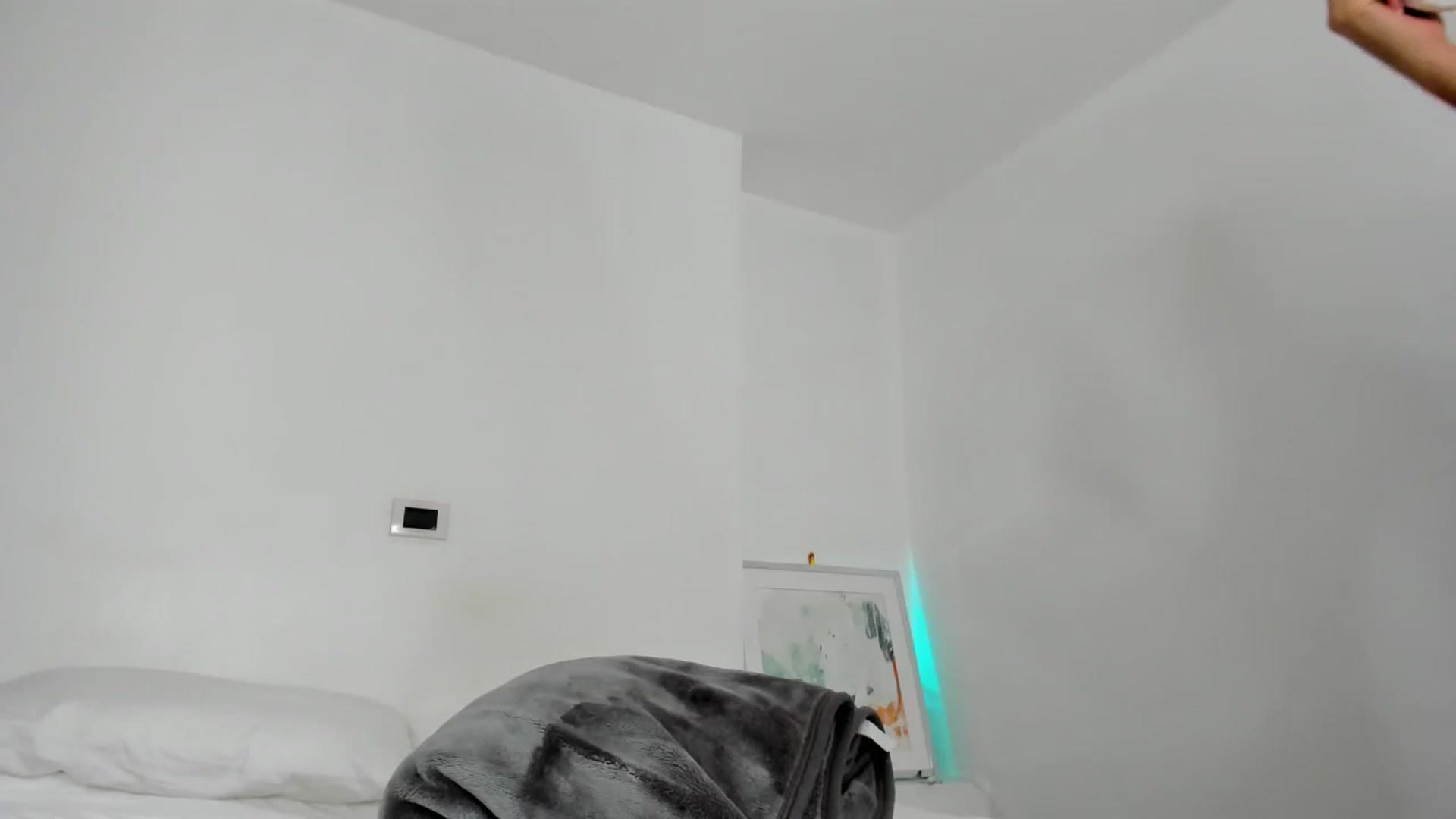 Gallery image thumbnail from EMILIANA_CRUZ's myfreecams stream on, 05/01/2024, 01:41 image 14 of 20