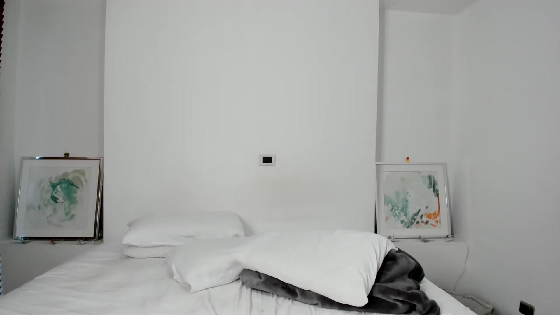 Gallery image thumbnail from EMILIANA_CRUZ's myfreecams stream on, 06/29/2024, 22:58 image 6 of 20