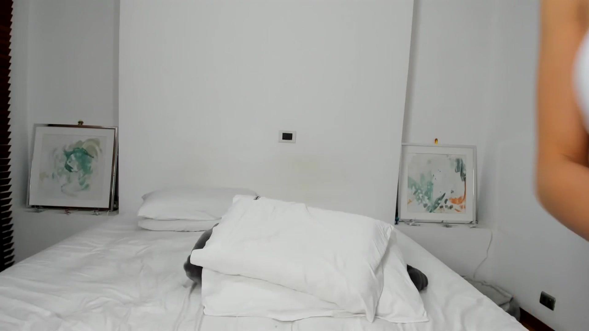 Gallery image thumbnail from EMILIANA_CRUZ's myfreecams stream on, 07/01/2024, 02:41 image 6 of 20