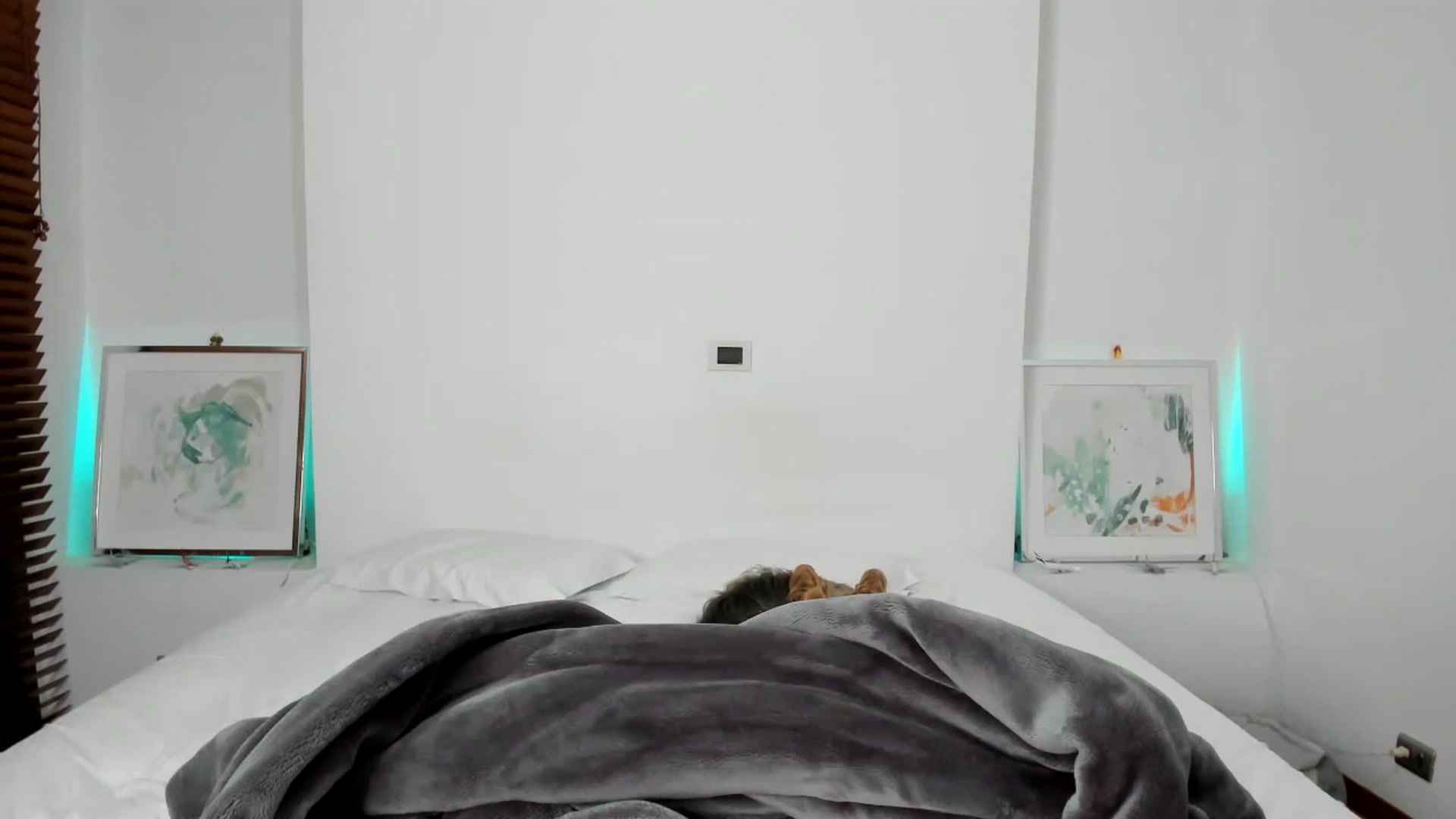 Gallery image thumbnail from EMILIANA_CRUZ's myfreecams stream on, 07/06/2024, 02:05 image 8 of 20