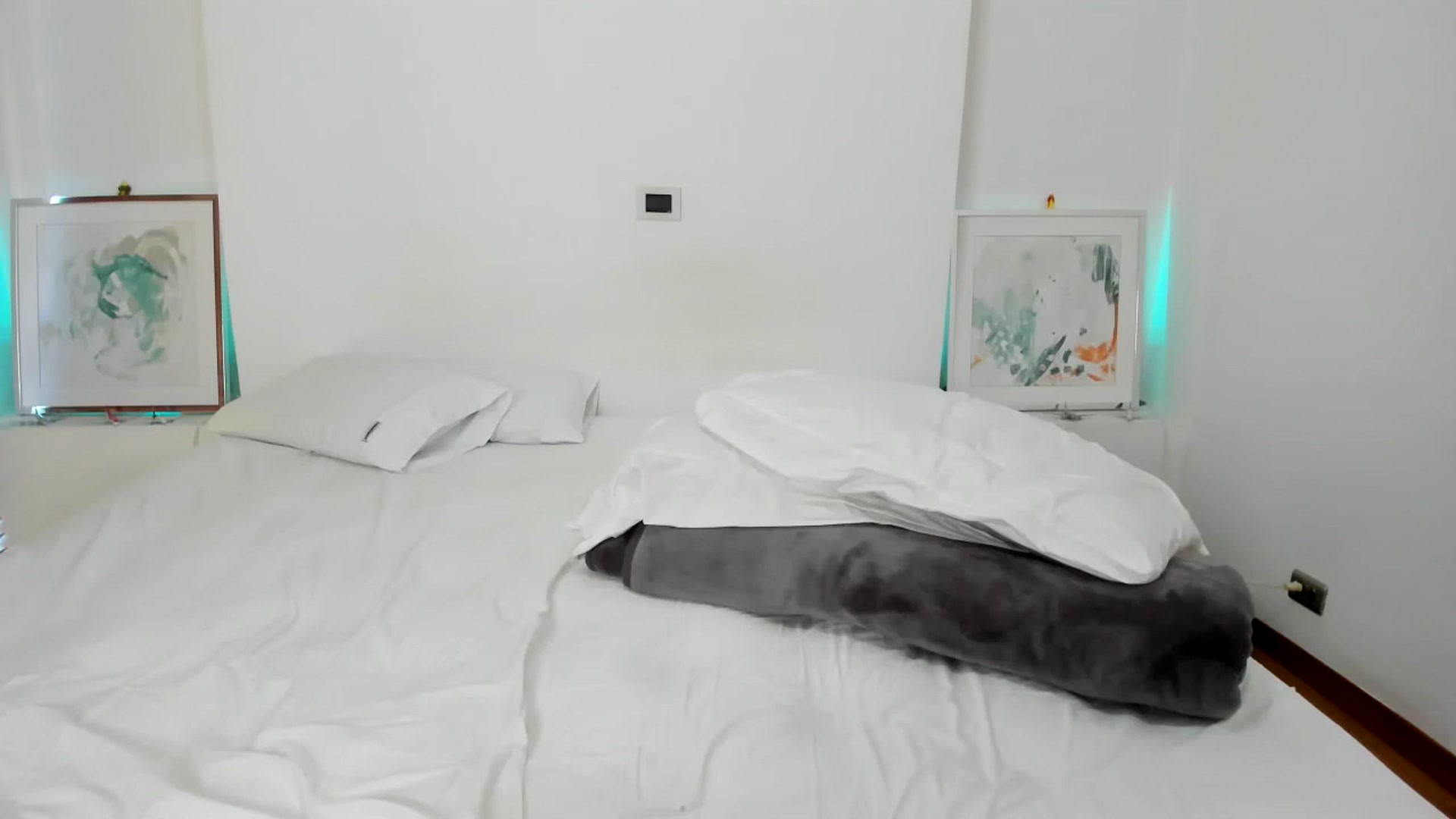 Gallery image thumbnail from EMILIANA_CRUZ's myfreecams stream on, 07/06/2024, 22:50 image 17 of 20