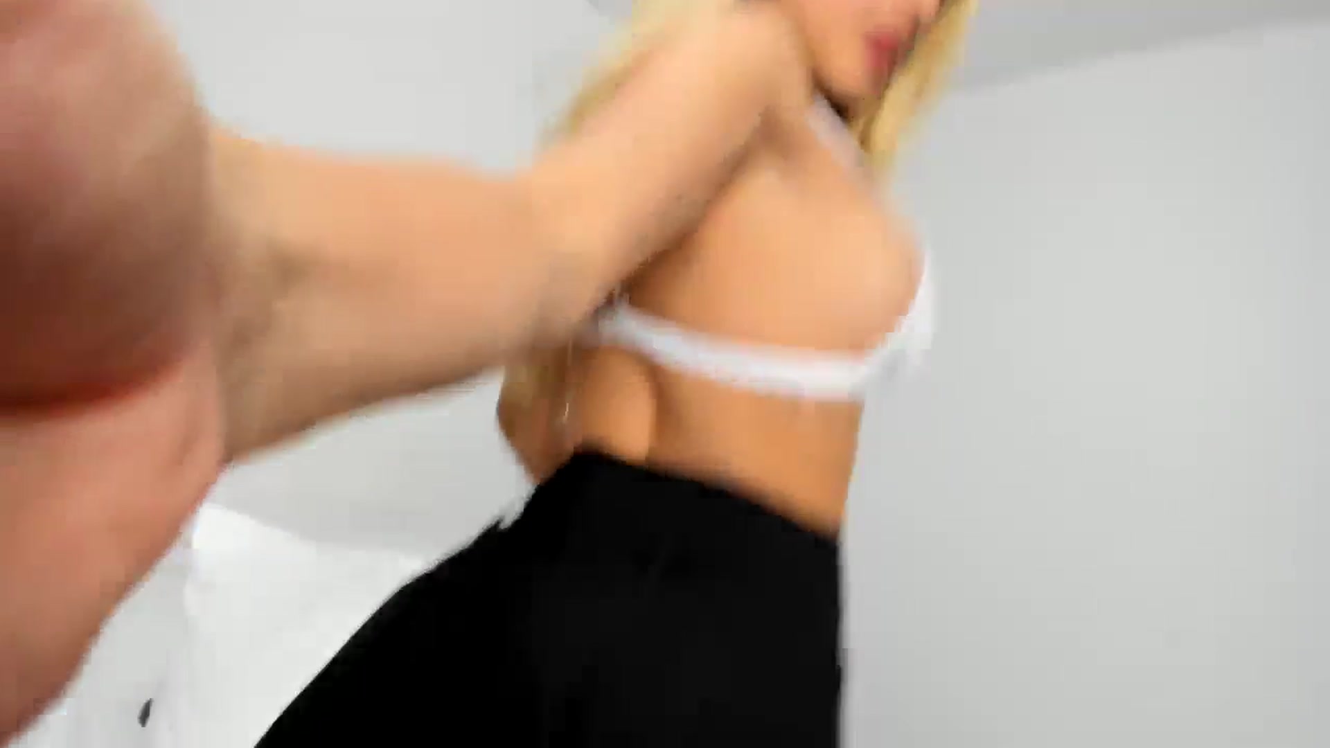 Gallery image thumbnail from EMILIANA_CRUZ's myfreecams stream on, 07/07/2024, 23:53 image 5 of 20
