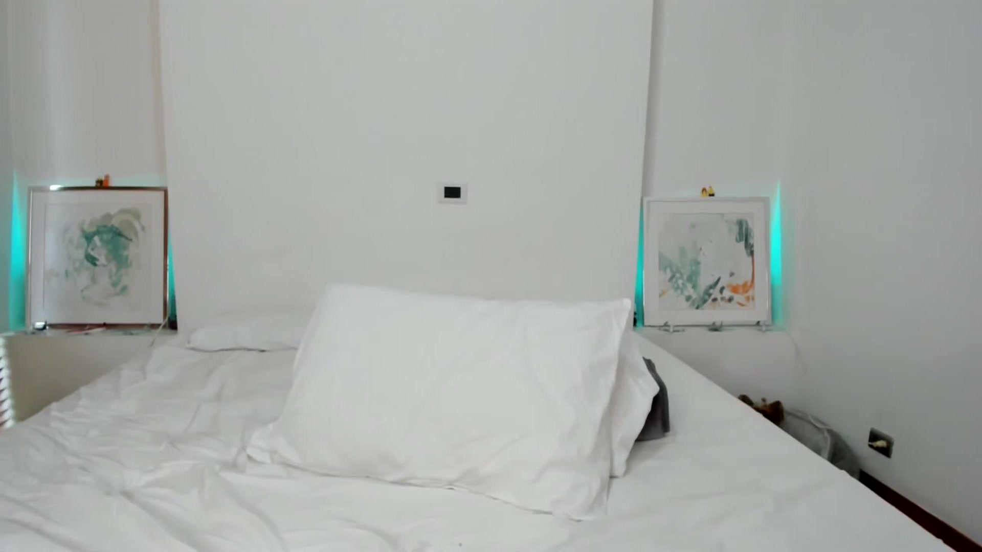 Gallery image thumbnail from EMILIANA_CRUZ's myfreecams stream on, 07/16/2024, 23:57 image 7 of 20